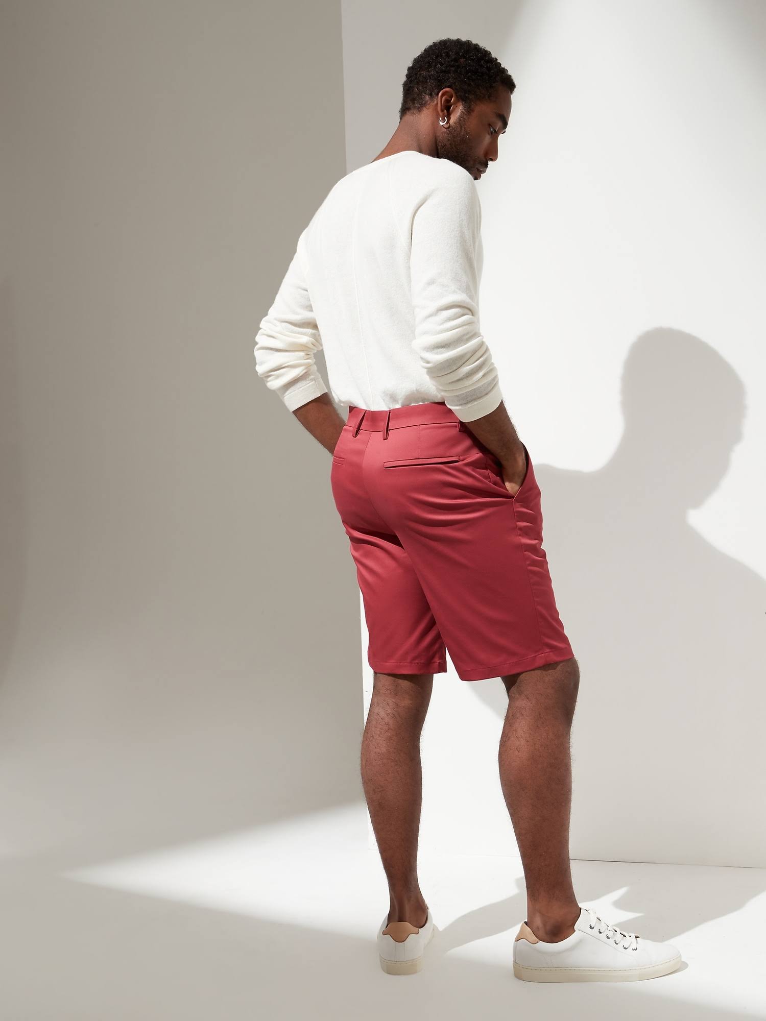 Banana Republic Men's 11x22 Core Temp Short Raspberry Puree Size 28W