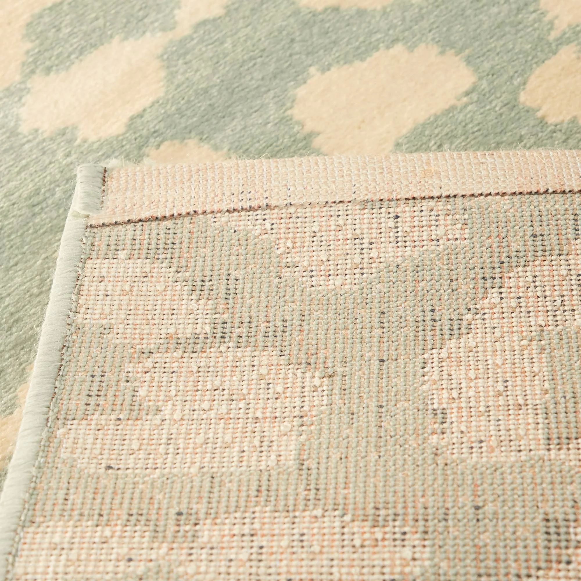 Josephina Leopard Print Area Rug - 5&3x22 Round - Pink