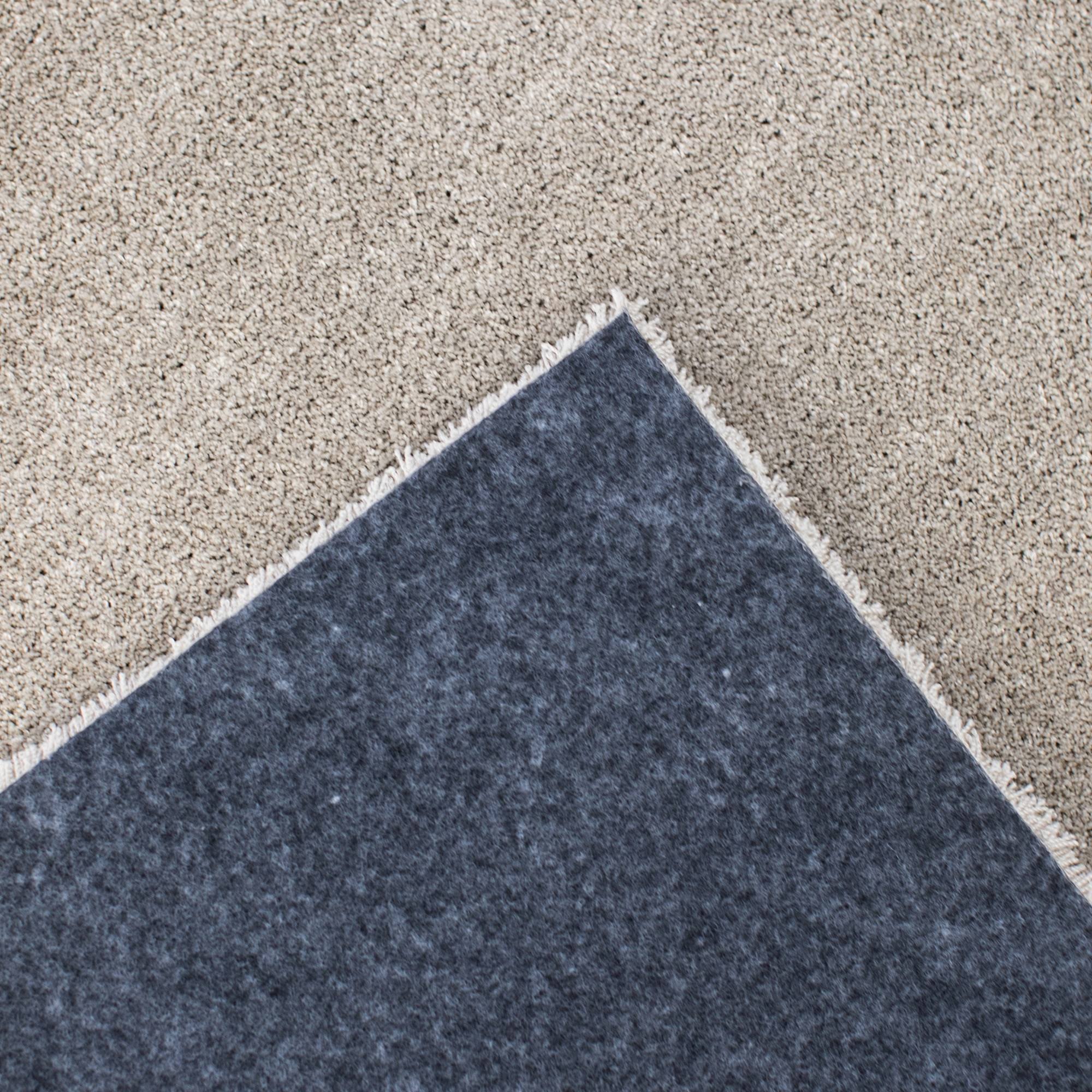Elsie Solid Color Area Rug - 4&7x22 x 6&7x22 - Grey