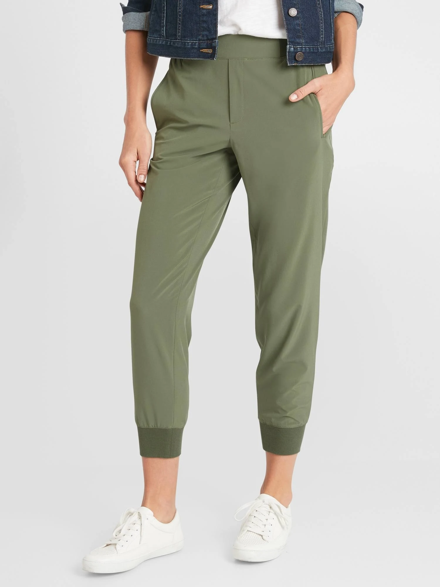 Women's Mixed Media Jogger Pant Green