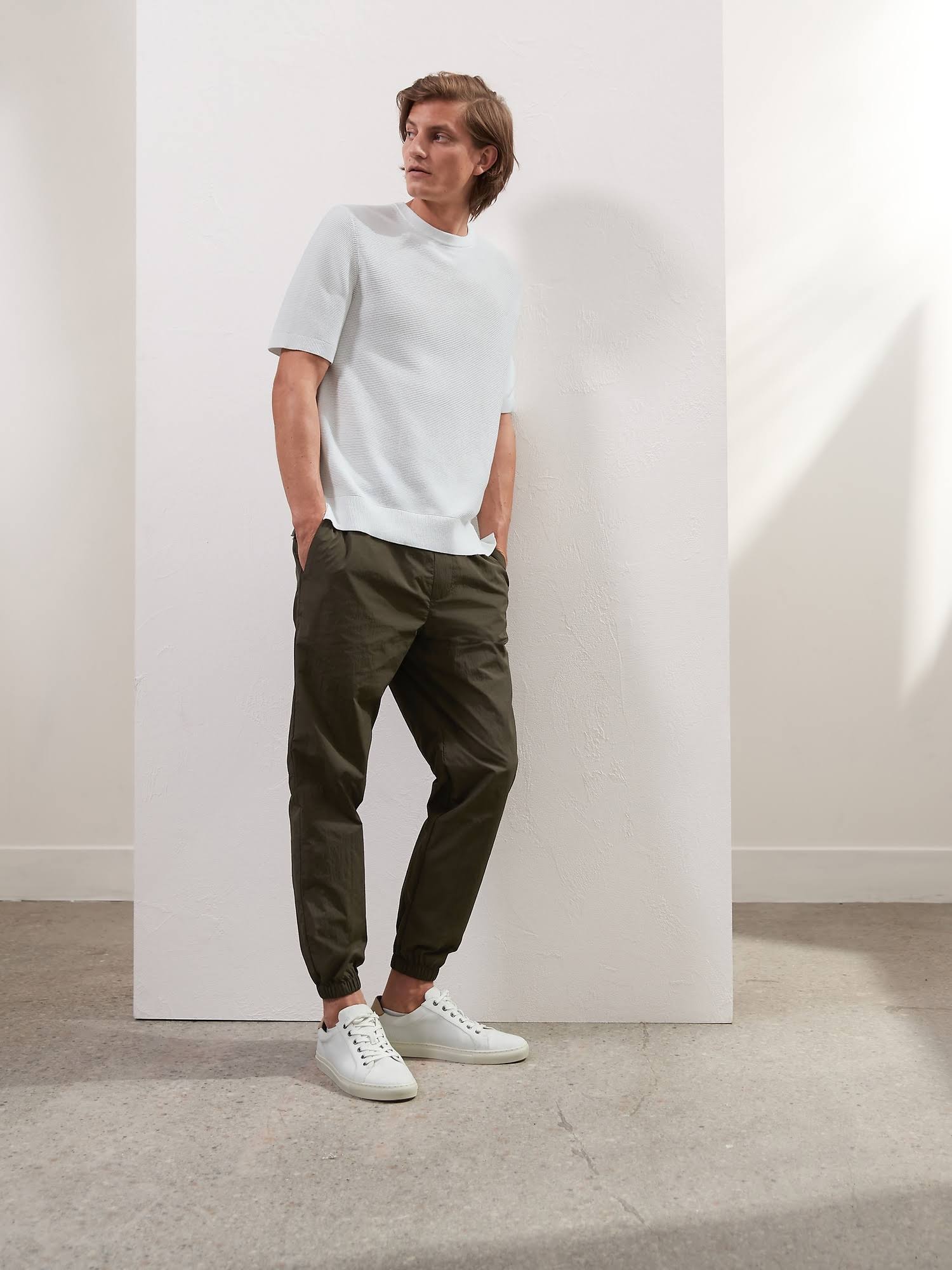 Banana Republic Men's Slim Water-Repellent Jogger Deep Green Tall Size L