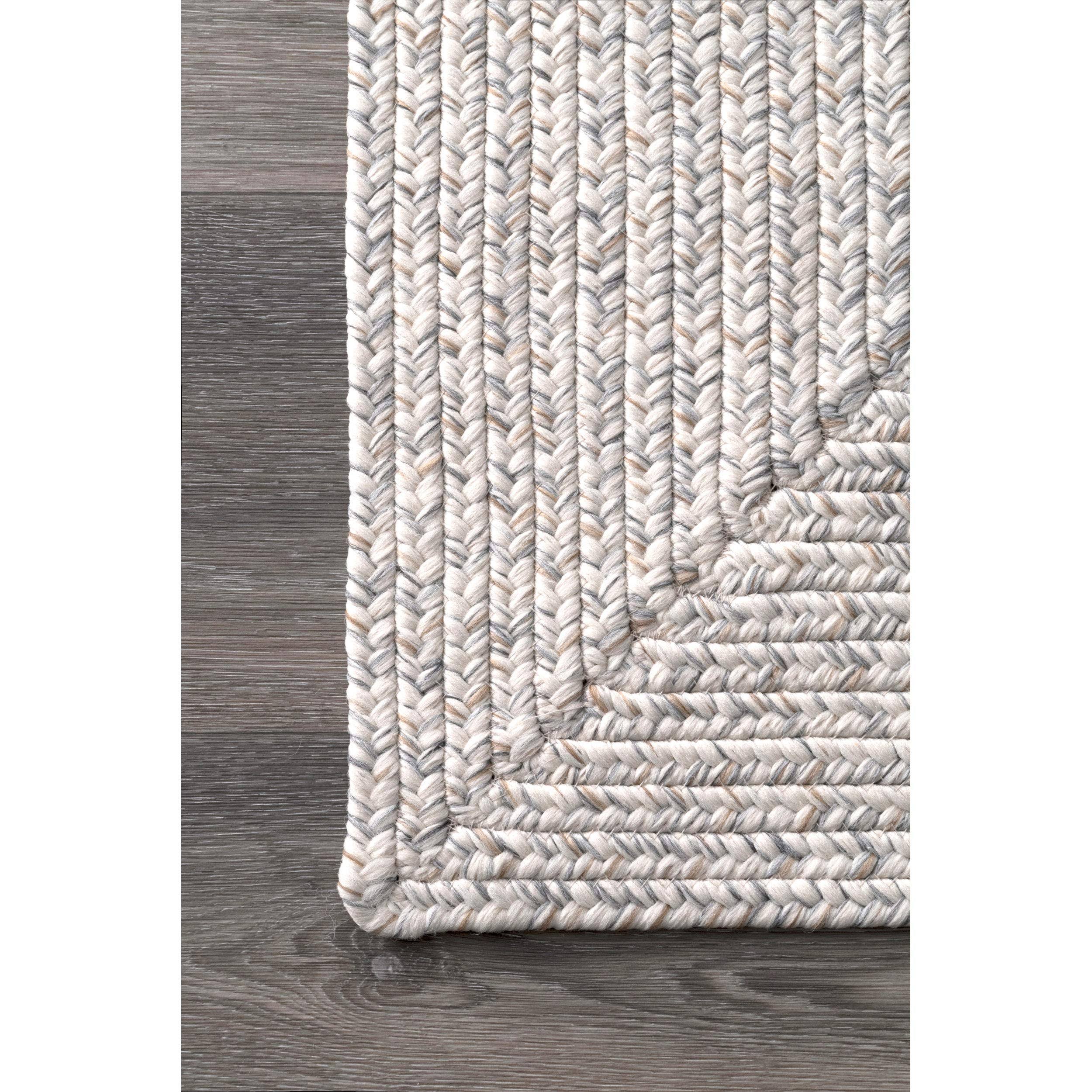 nuLOOM Lefebvre Braided Indoor/Outdoor Area Rug, 6& Round, Ivory