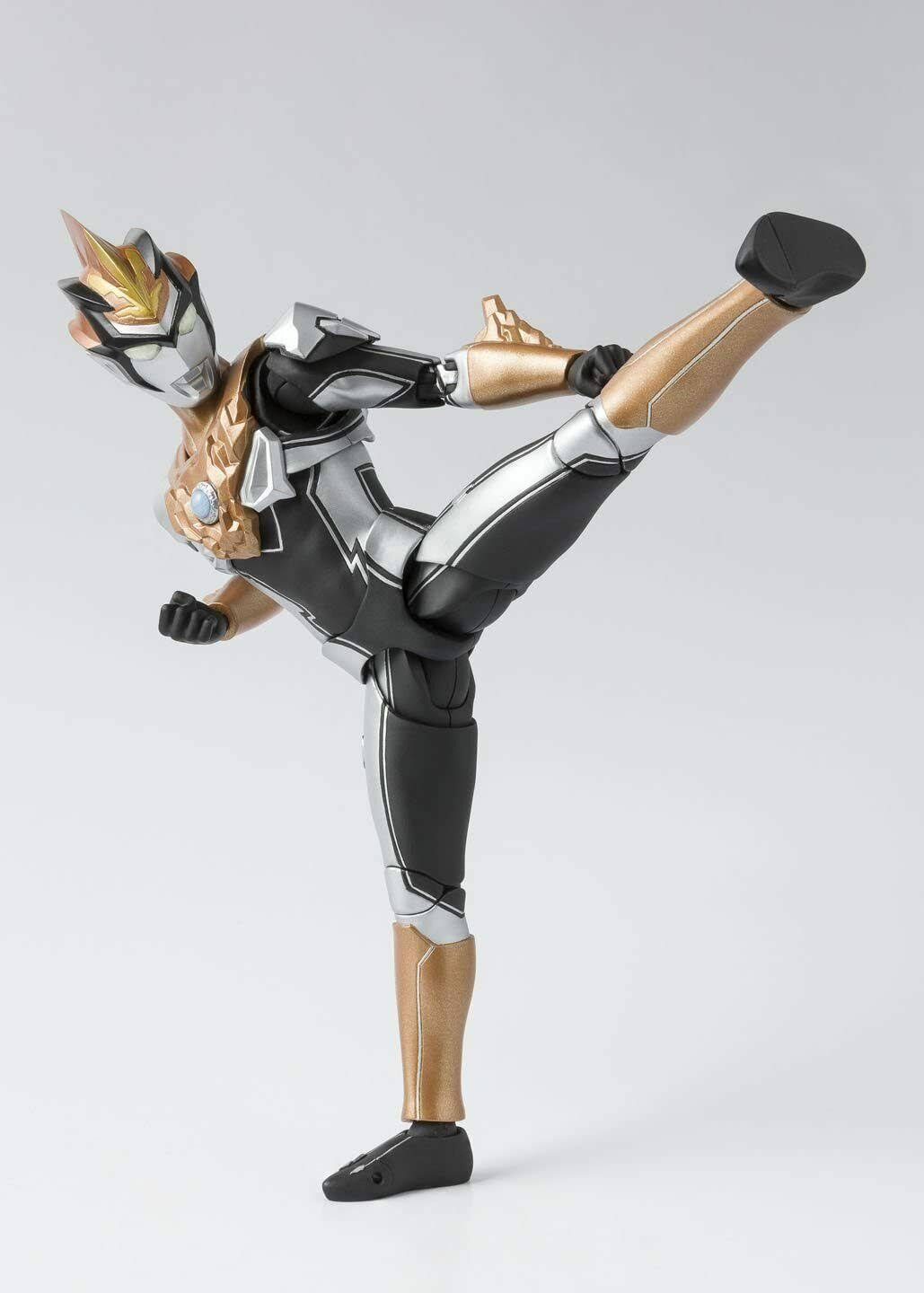 Ultraman R/B S.H.Figuarts - Ultraman Blu Ground