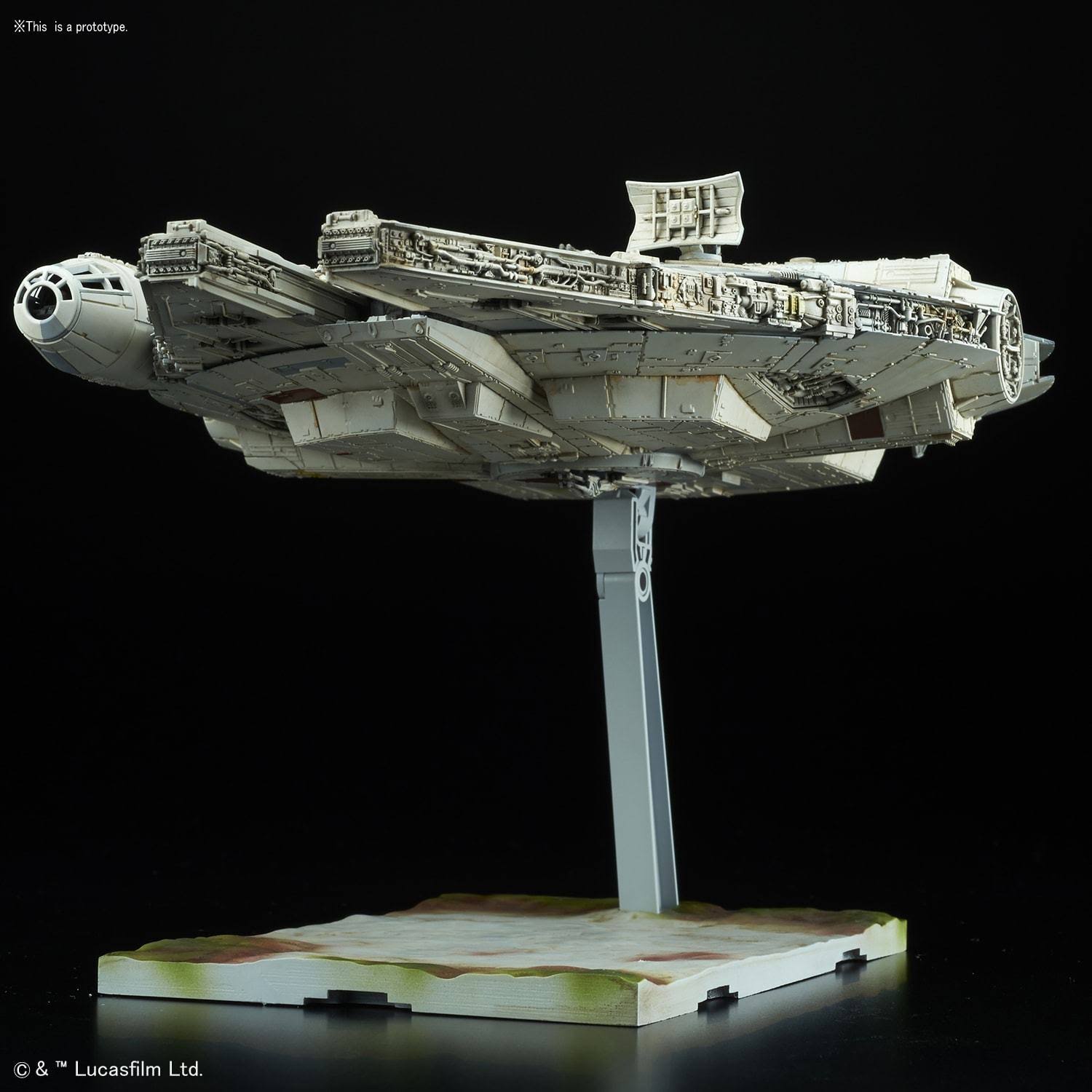 Millennium Falcon Star Wars The Last Jedi Bandai 1/144 Plastic Model