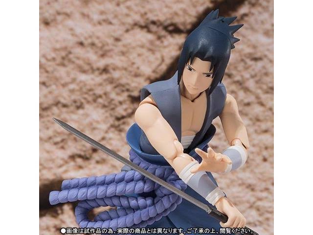 Naruto Shippuden: Sasuke Uchiha (Itachi Battle) S.H. Figuarts Action Figure
