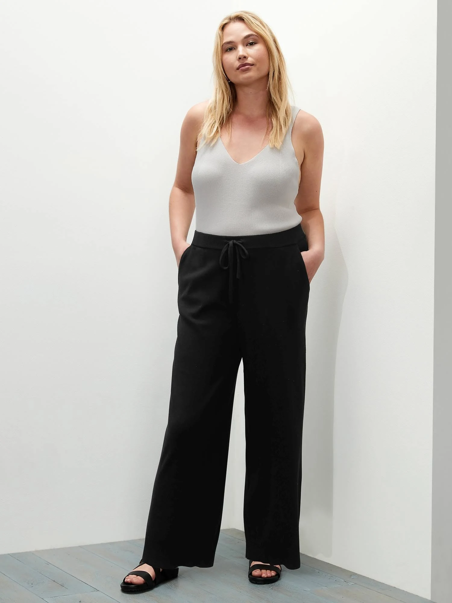 Banana Republic Women's Wide-Leg Sweater Pant Black Size L