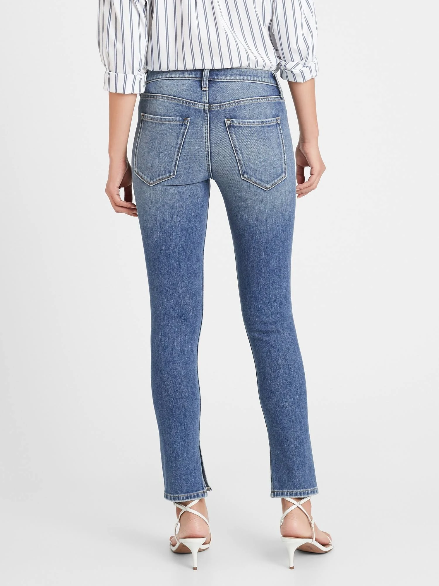 Banana Republic Women's Mid-Rise Skinny Jean with Split-Hem Medium Wash Size 25 Regular