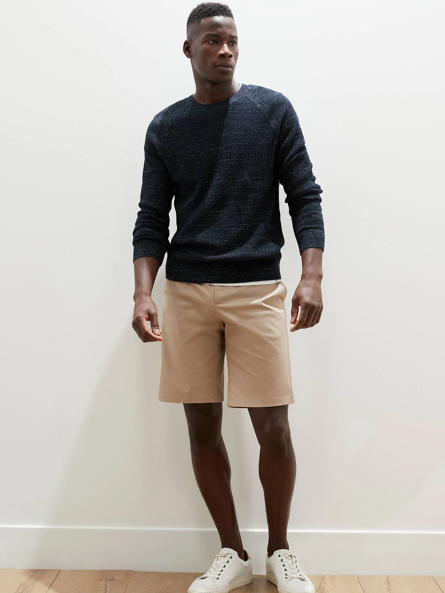 Banana Republic Men's 11x22 Core Temp Short Camp Khaki Size 33W