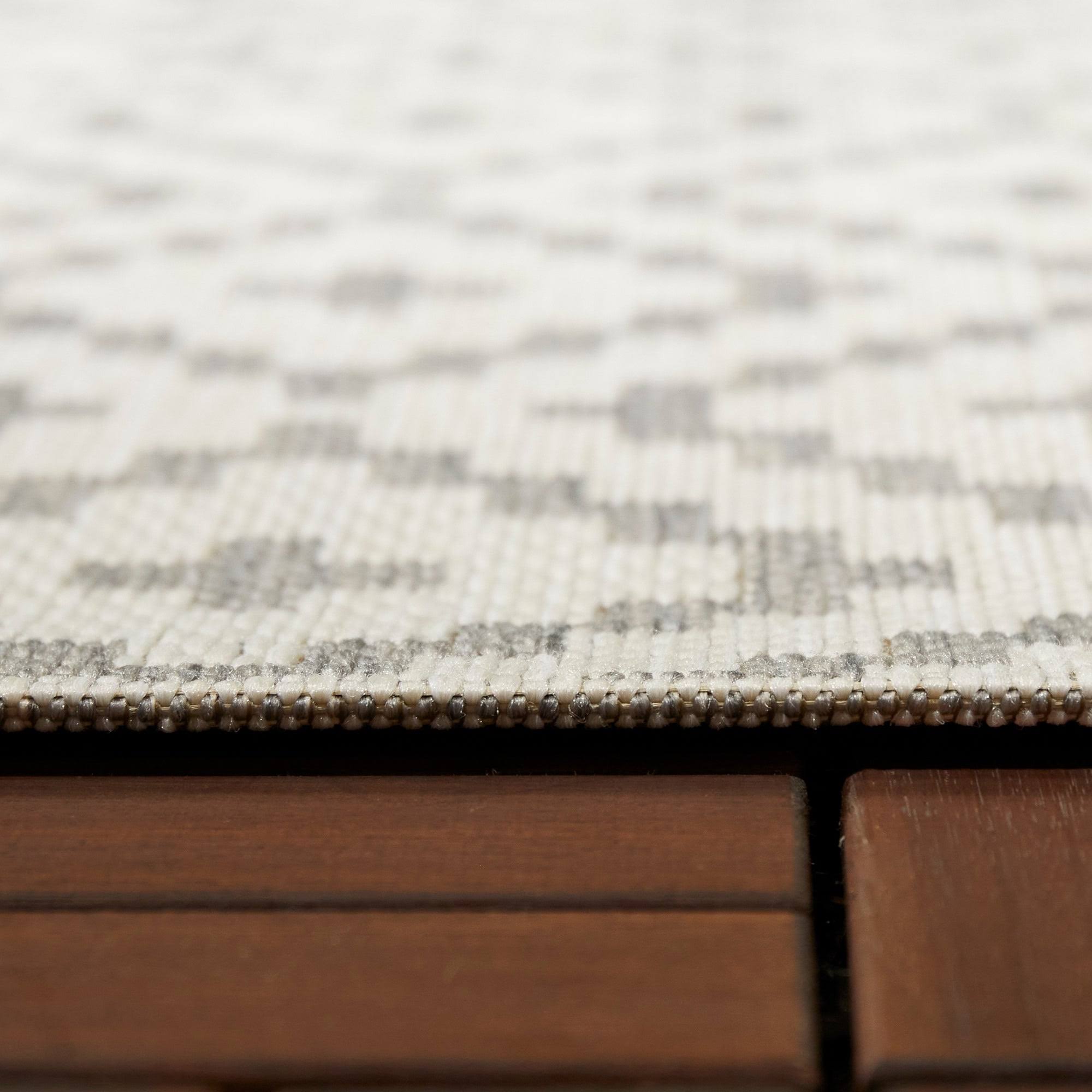 BALTA Cassady Grey 5 ft. x 7 ft. Diamond Trellis Indoor/Outdoor Area Rug