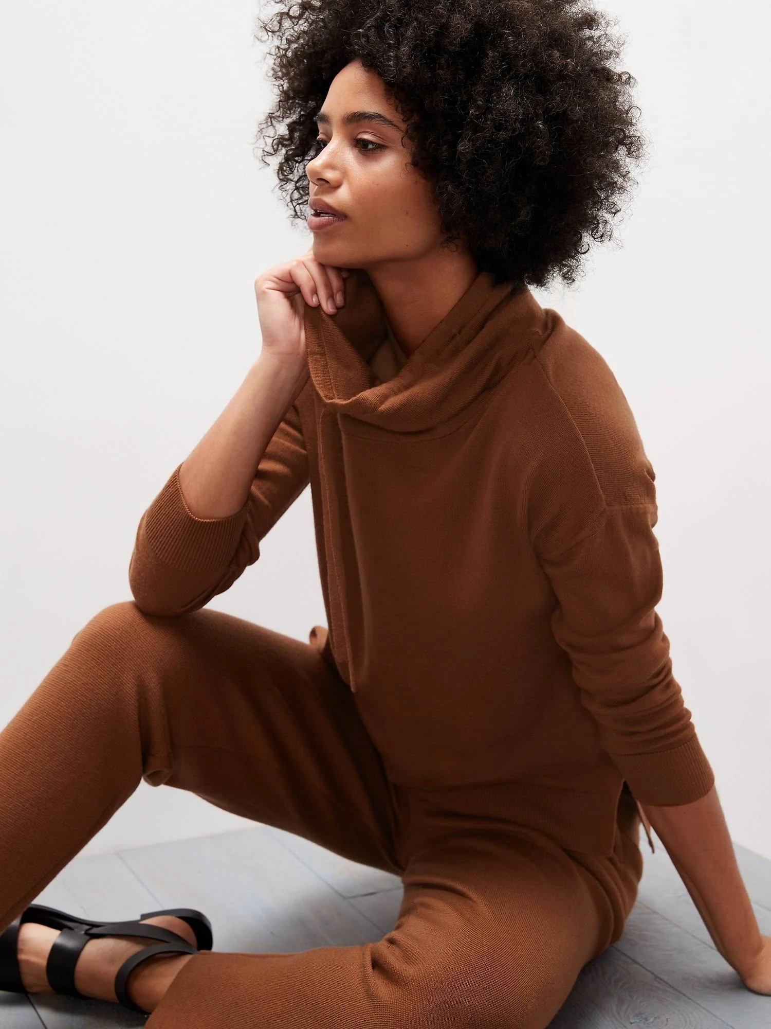 Banana Republic Women's Washable Merino Funnel-Neck Sweater The Right Spice Size L