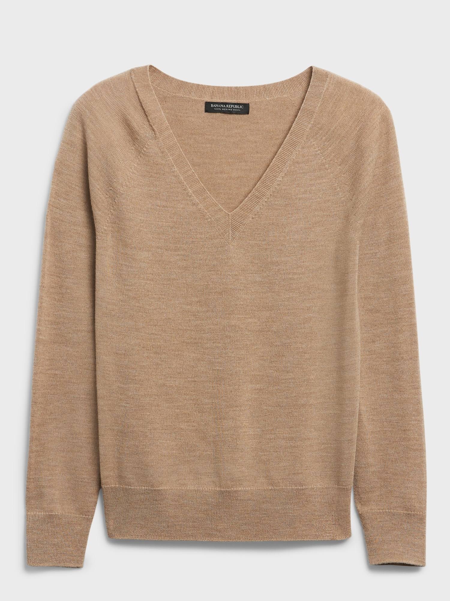 Banana Republic Women's Seamless Merino V-Neck Sweater in Responsible Wool Llama Hair Size L