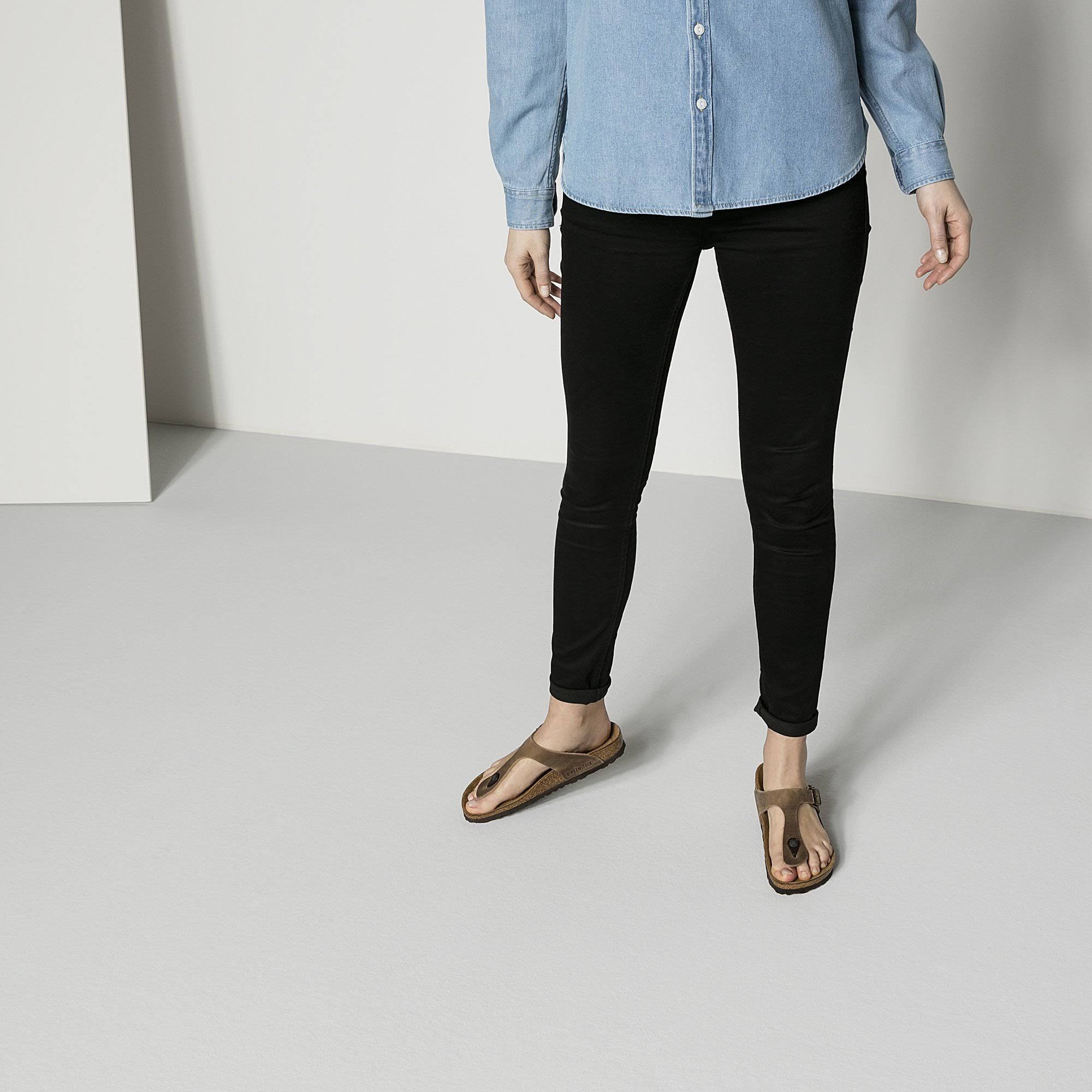 Birkenstock Women's Gizeh Tobacco Oiled Leather 39