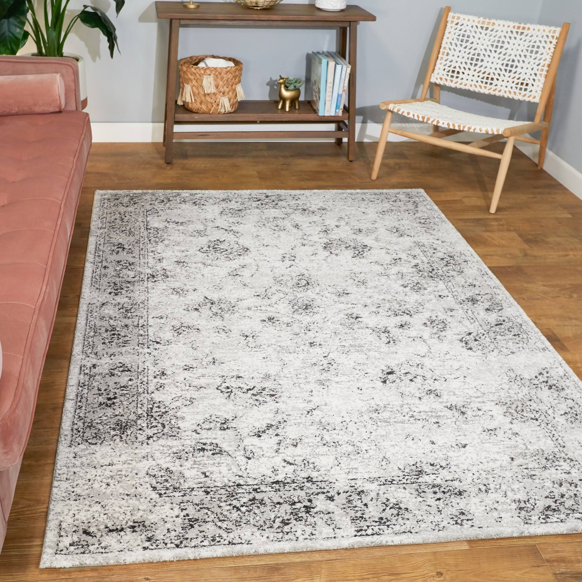 Casteau Distressed Oriental Area Rug - 2& x 7& Runner - Grey