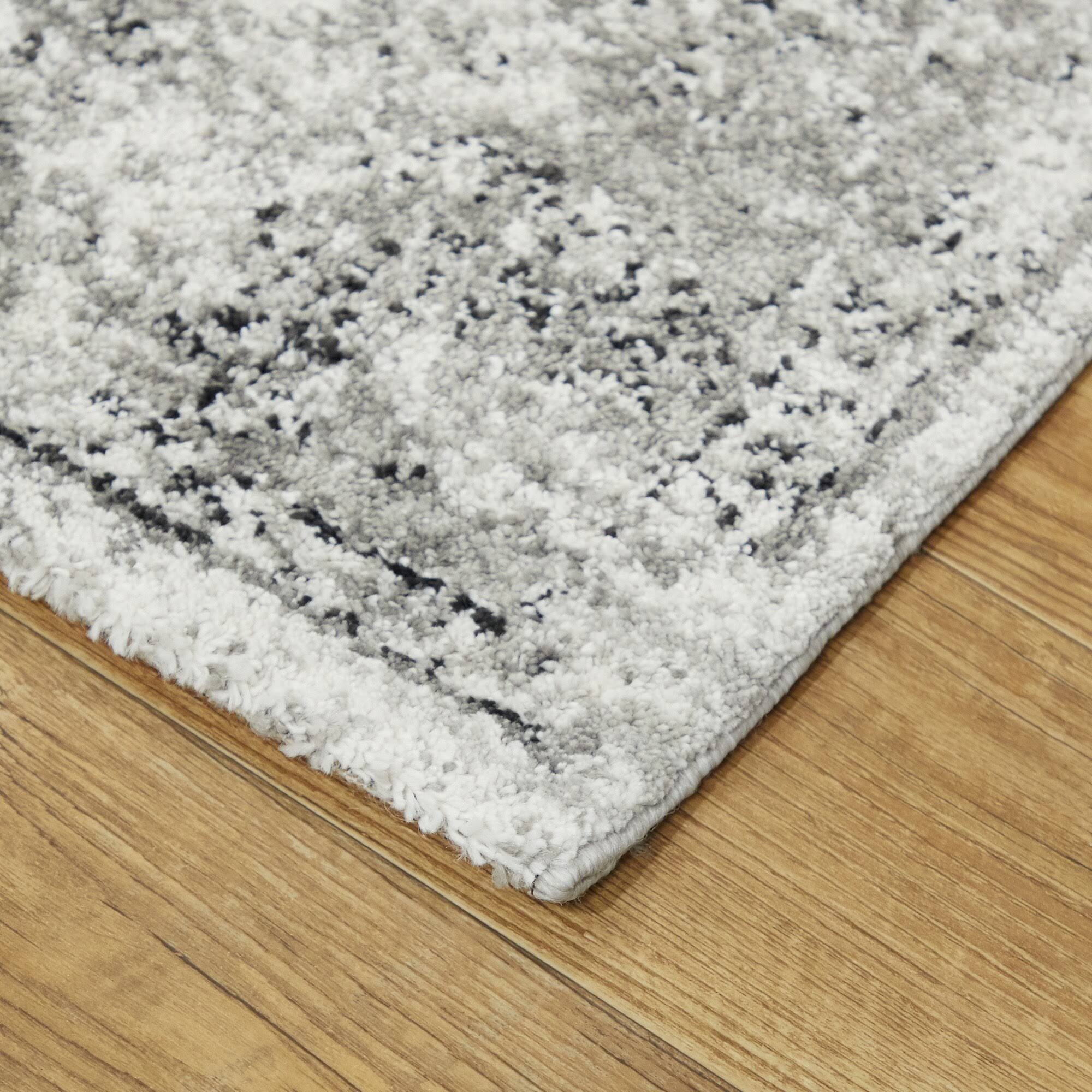 Casteau Distressed Oriental Area Rug - 2& x 7& Runner - Grey