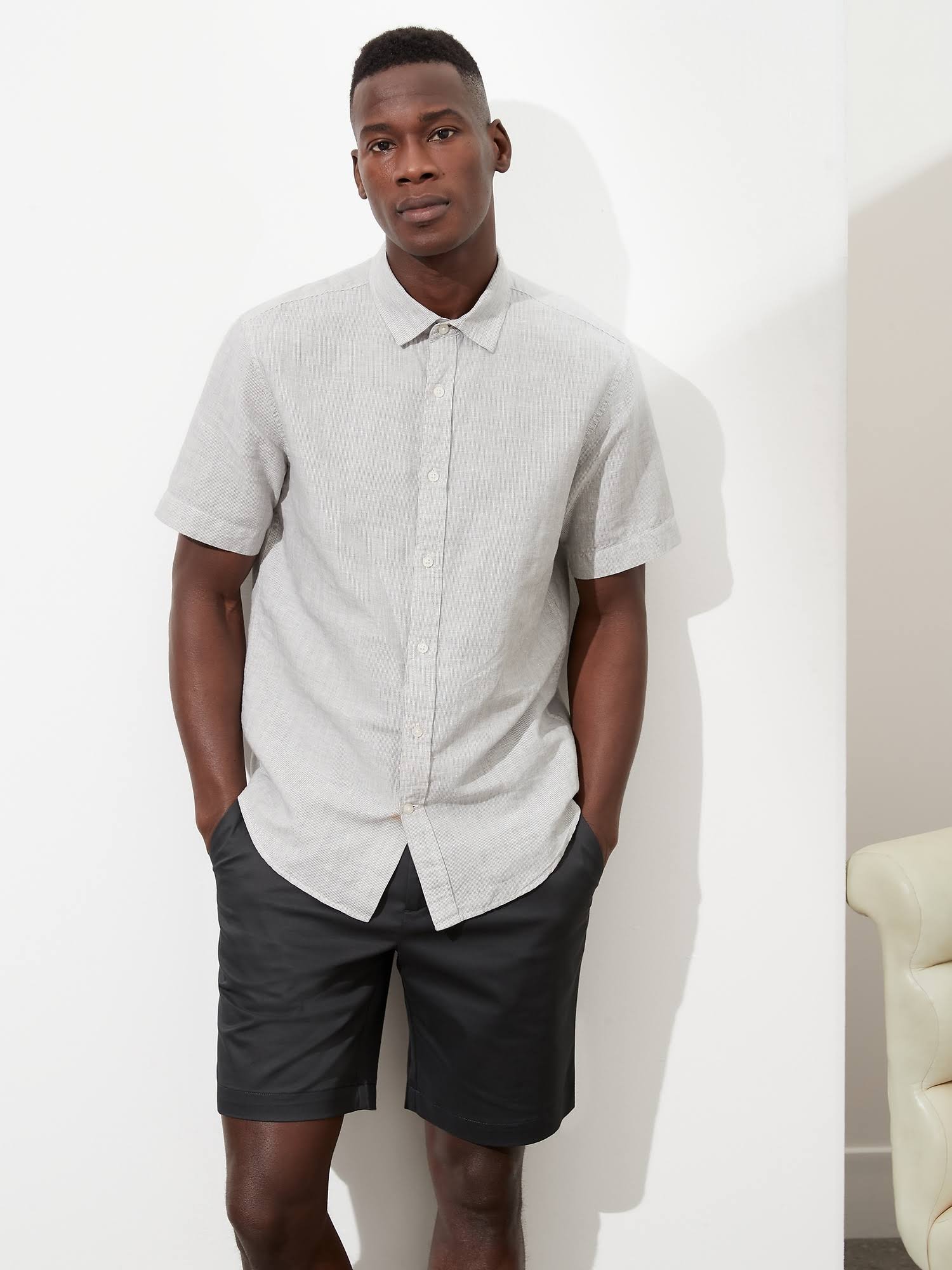 Banana Republic Men's 9x22 Slim Core Temp Short Iron Gray Size 42W