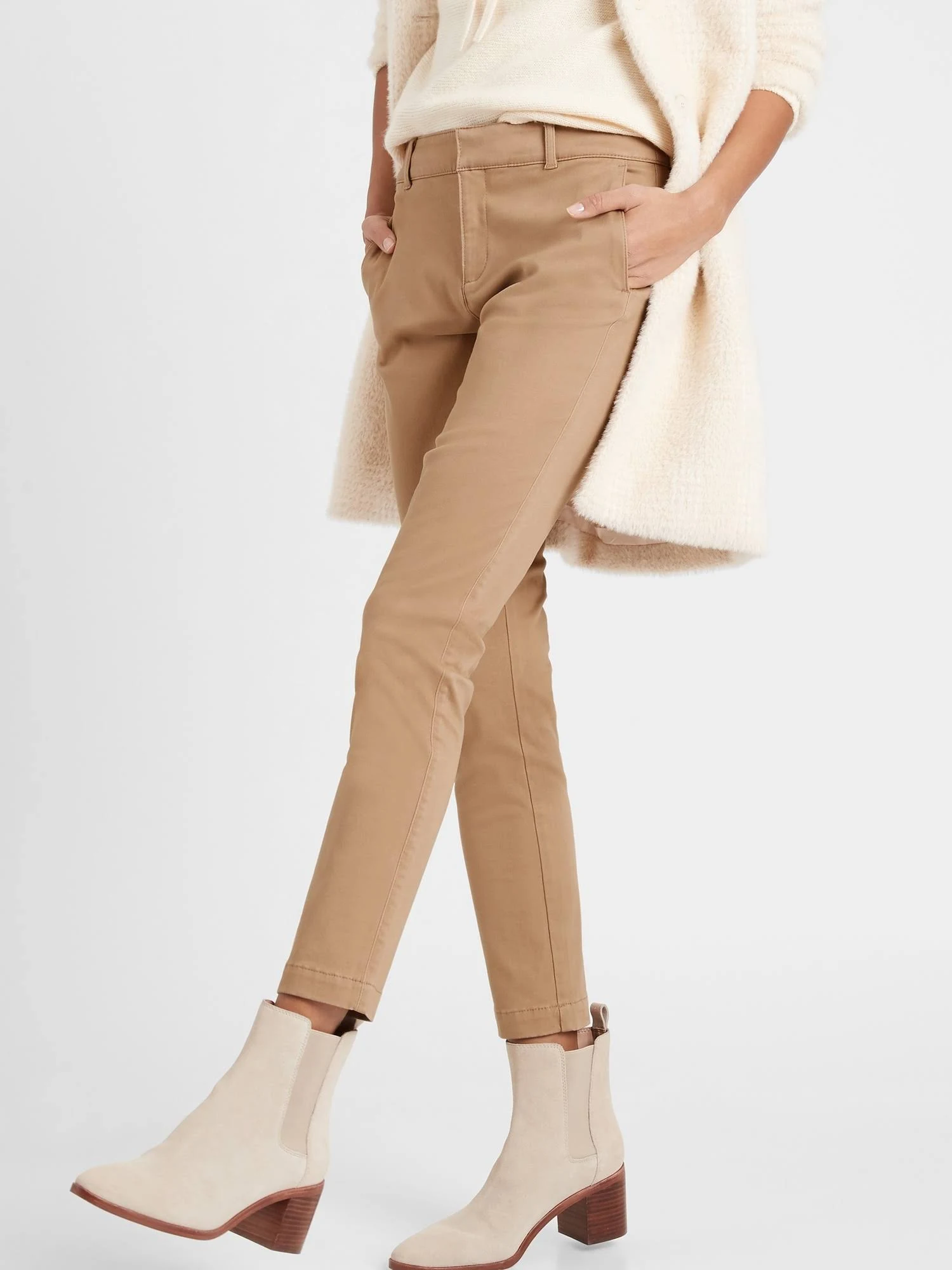 Banana Republic Women's Mid-Rise Skinny Chino Pant Classic Camel Size 2 Regular