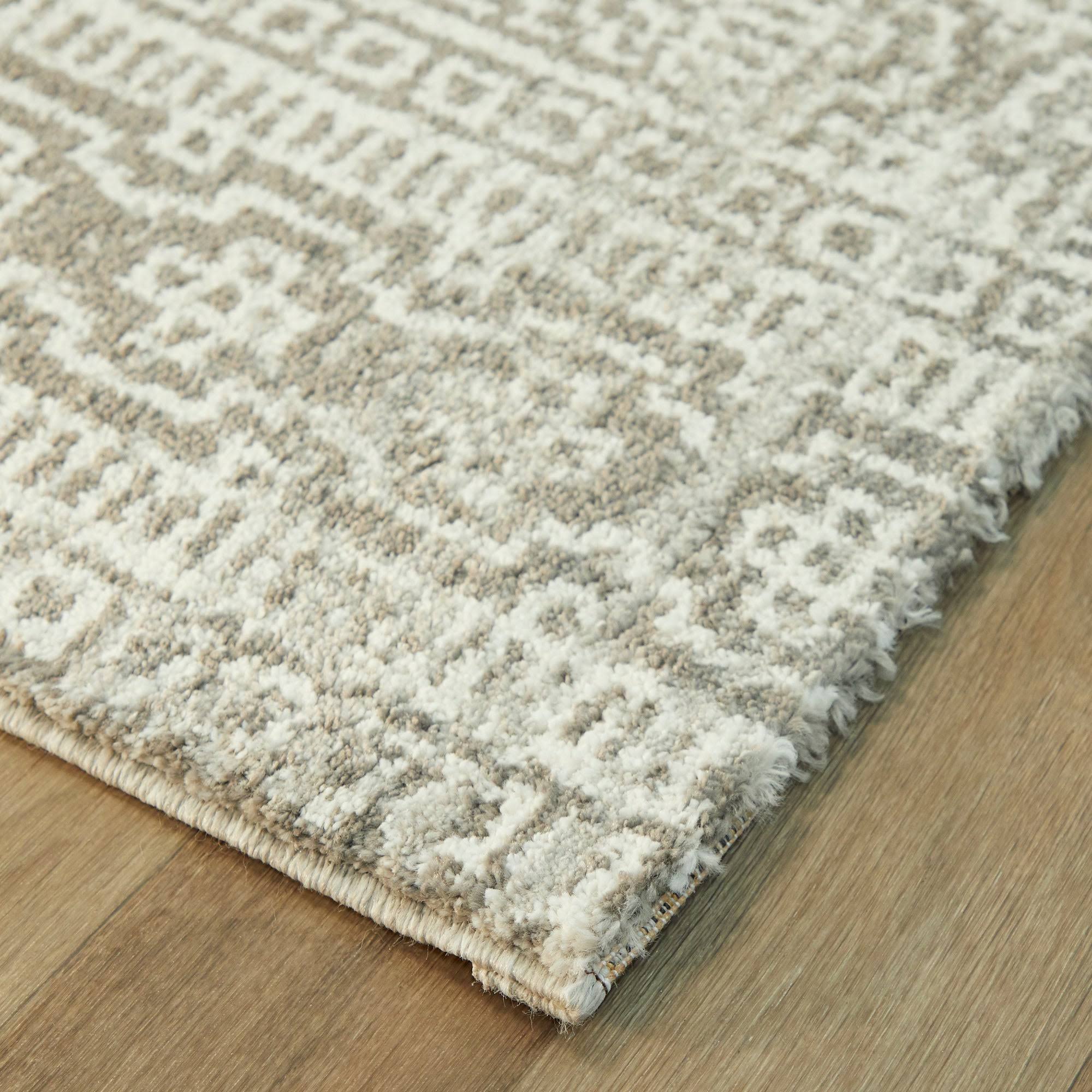 Berlage Transitional Area Rug - White - 7&10x22 x 10&