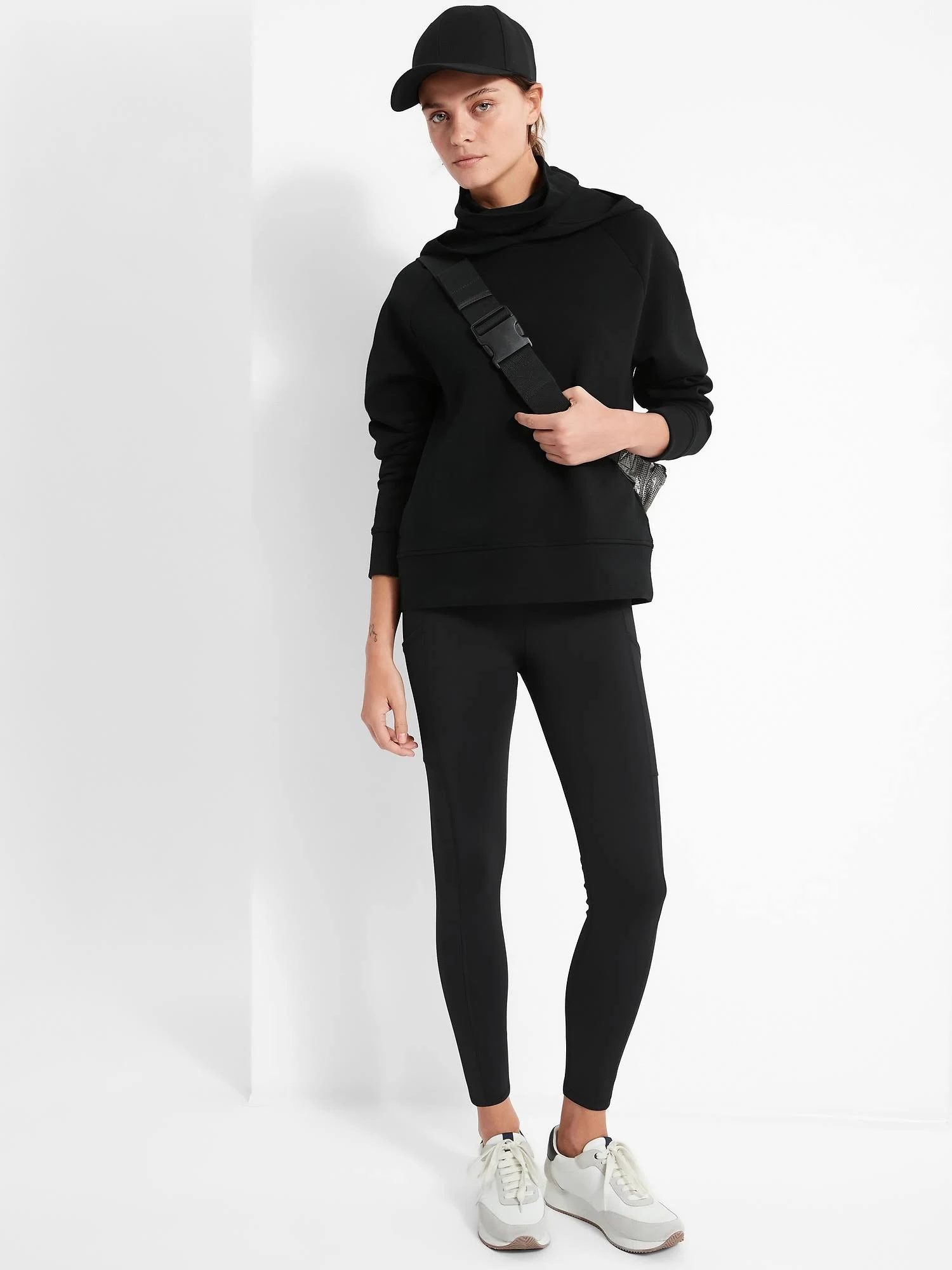 Banana Republic Women's on The Go 7/8 Legging Black Size S