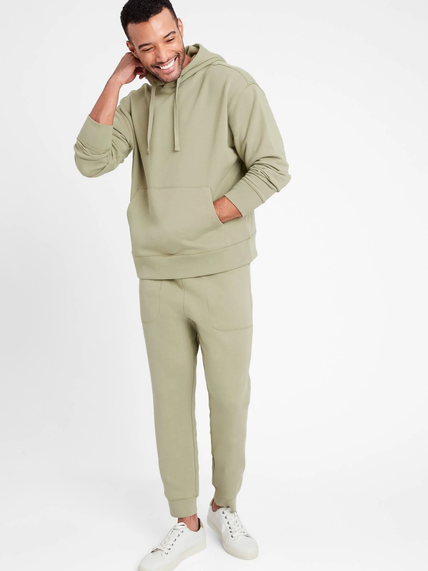 Banana Republic Men's Organic French Terry Jogger Green Cardoon Size L
