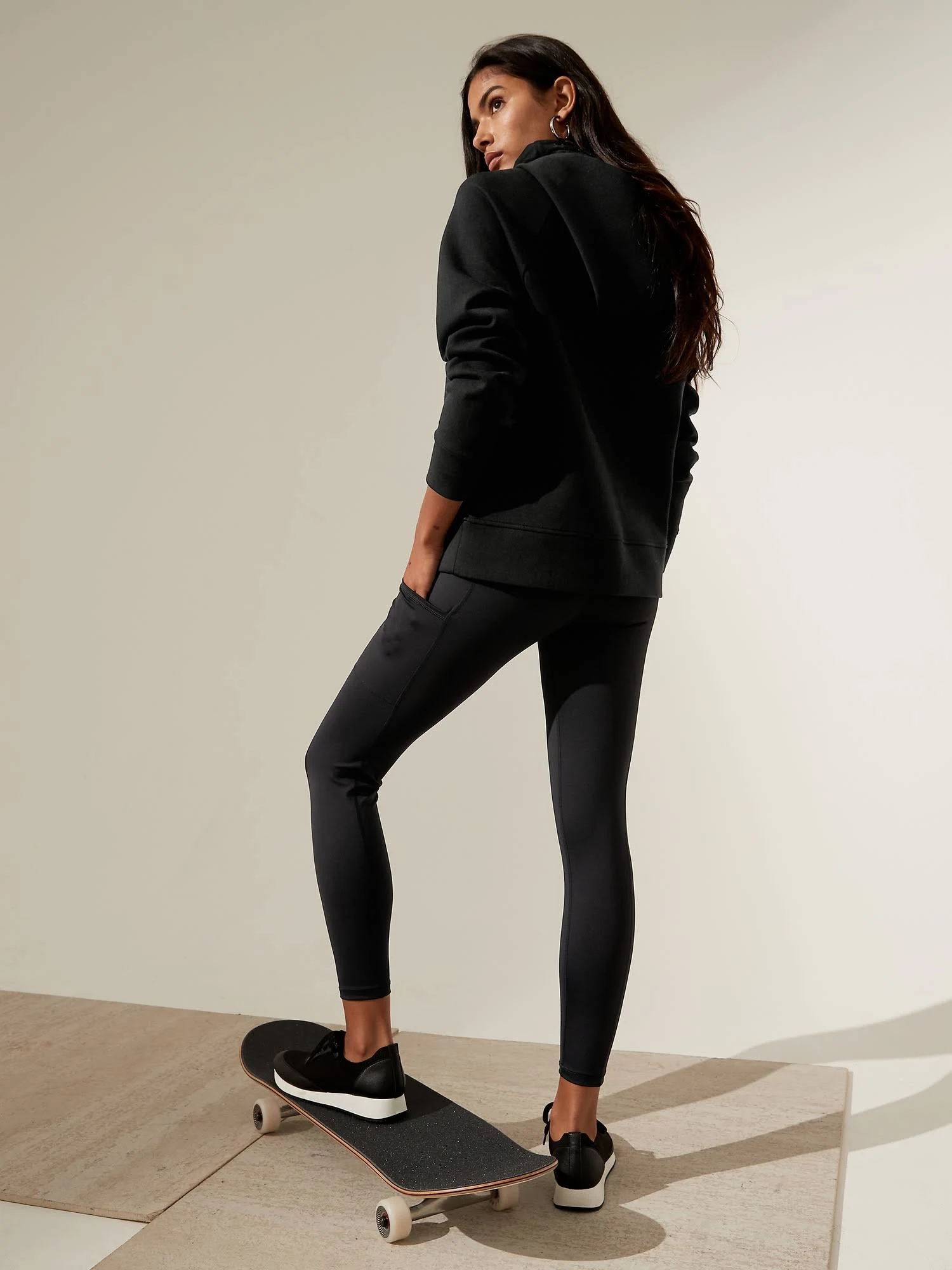 Banana Republic Women's on The Go 7/8 Legging Black Size M
