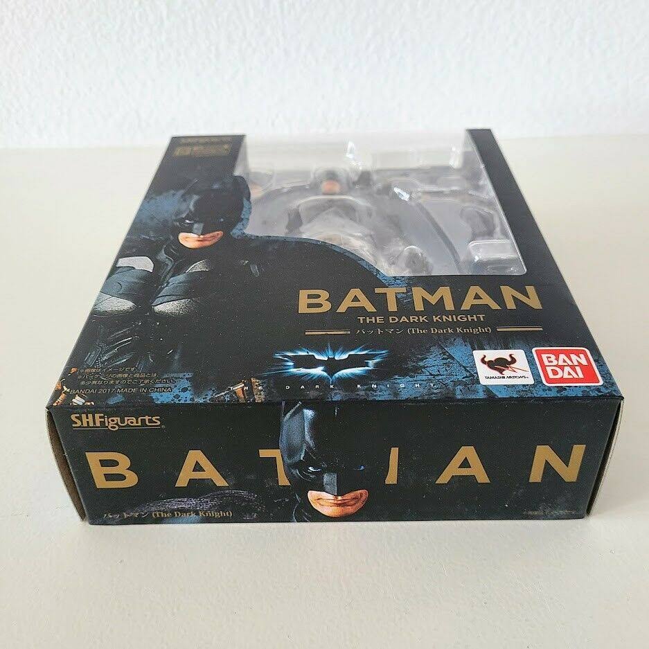 The Dark Knight: Batman S.H. Figuarts Action Figure
