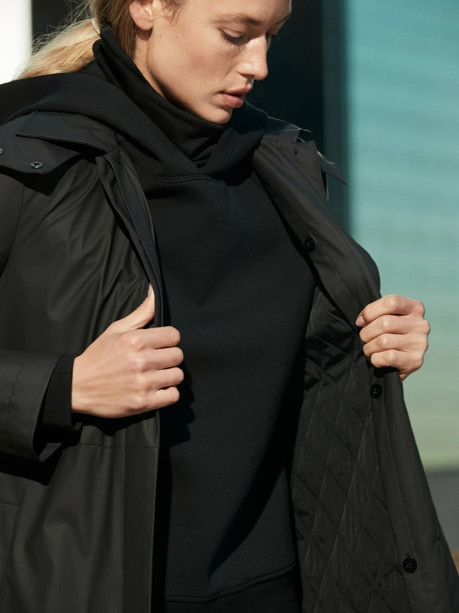 Banana Republic Women's 2-in-1 Rain Coat Black Size XL