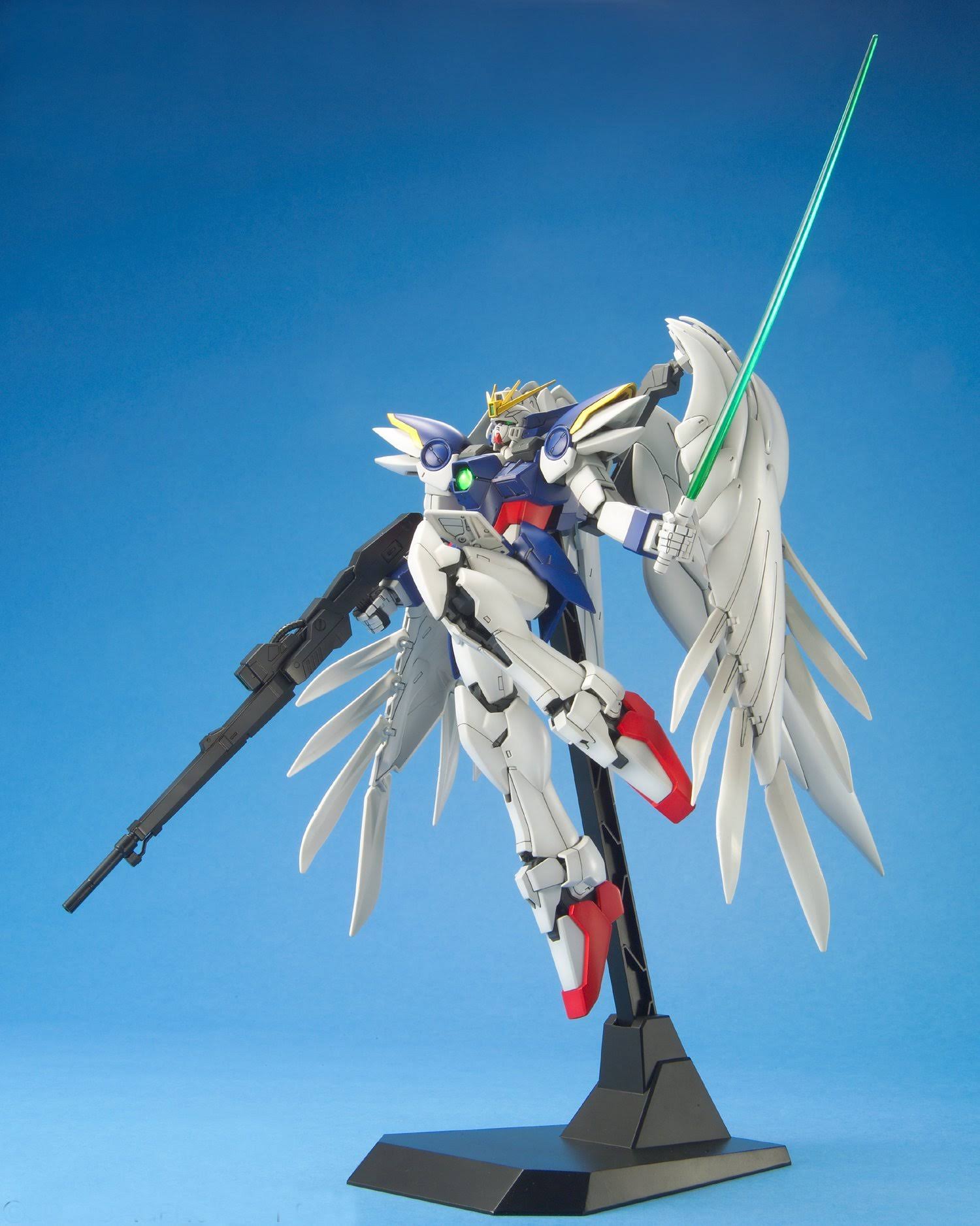 Gundam XXXG-00W0 Wing Gundam Zero mg 1/100 Scale