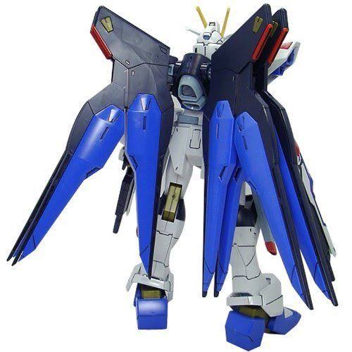 1/100 Strike Freedom Gundam (Mobile Suit Gundam Seed Destiny)