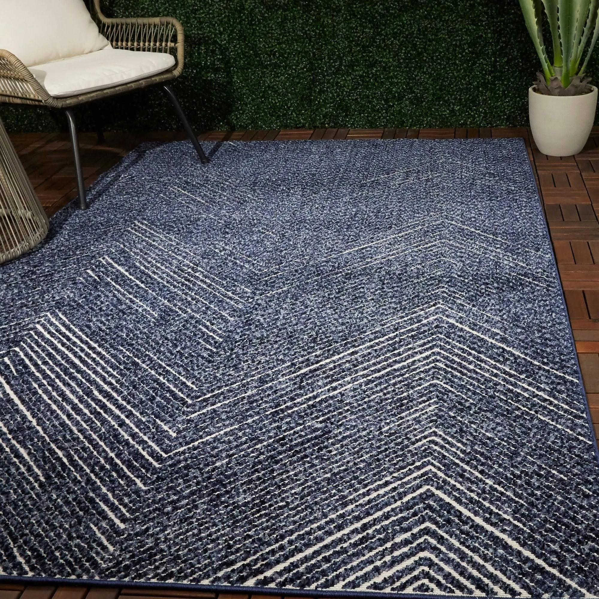 Balta Velde Navy 5 ft. x 7 ft. Abstract Area Rug, Blue