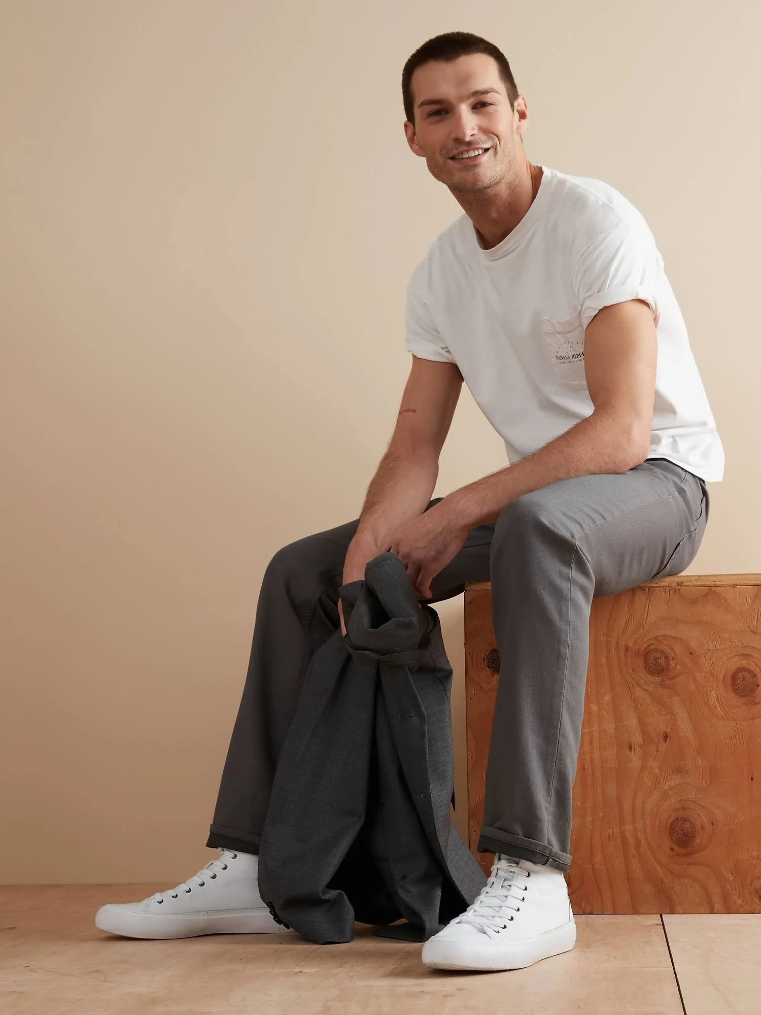 Banana Republic Men's Slim Heathered Traveler Pant Smoke Gray Size 34W 30L