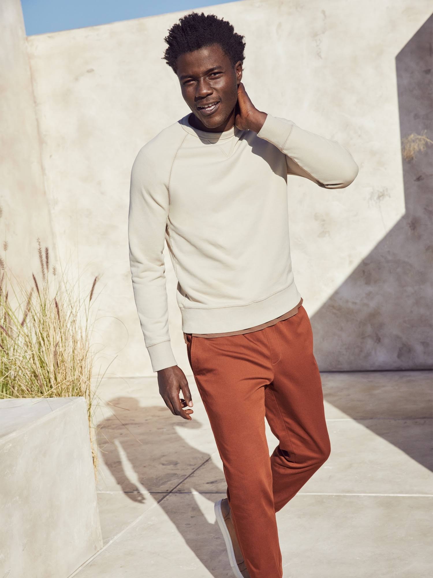 Banana Republic Men's Organic Traveler Jogger Rust Size M