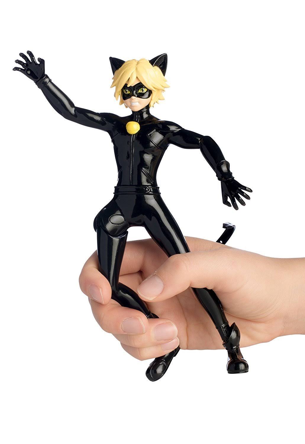 Miraculous 39731 19 cm Ladybug Jump and Fly Feature Figure