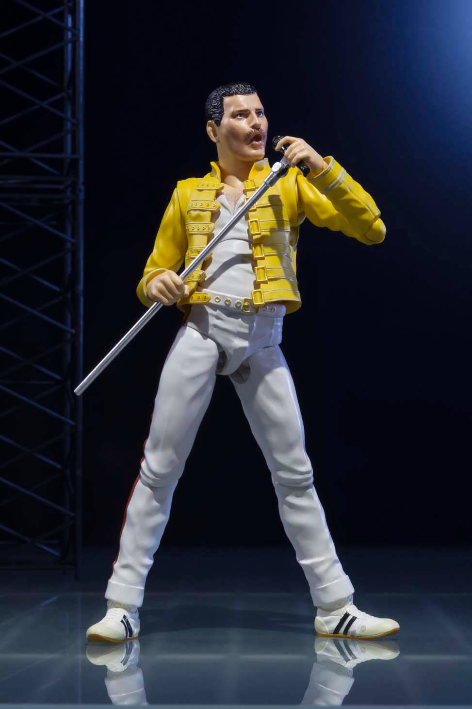 Freddie Mercury S.H.Figuarts Action Figure
