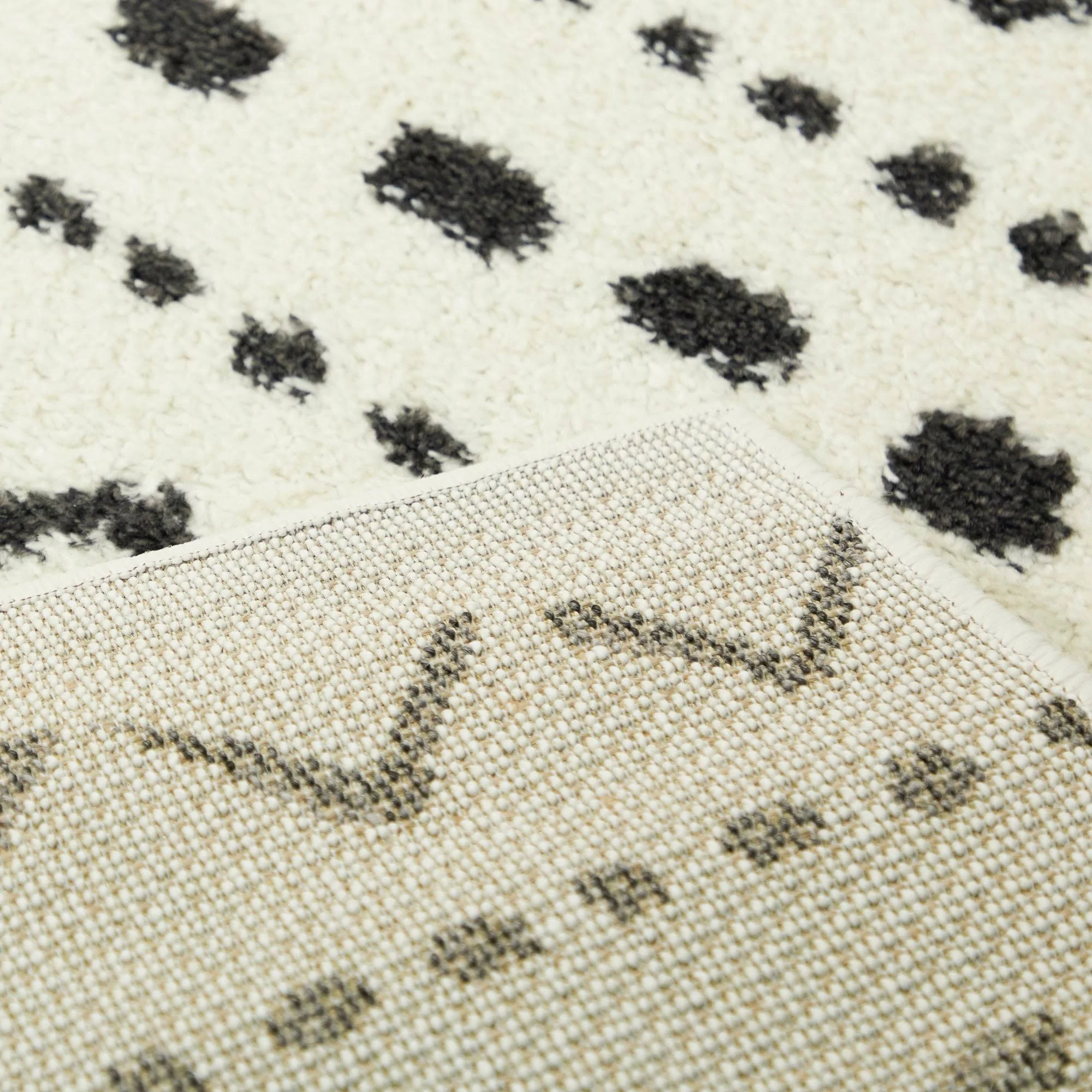Adebayo Tribal Indoor Area Rug - 6&7x22 x 9& - Cream