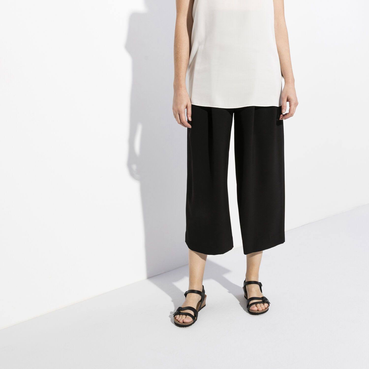 Birkenstock Women's Lana (38 Narrow Black Leather)