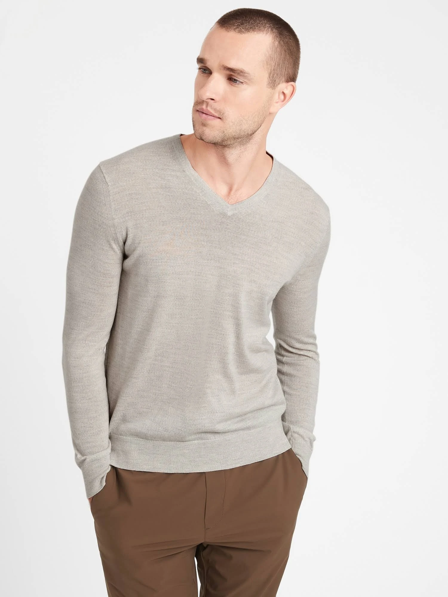 Banana Republic Men's Merino V-Neck Sweater in Responsible Wool Vintage Tan Tall Size M