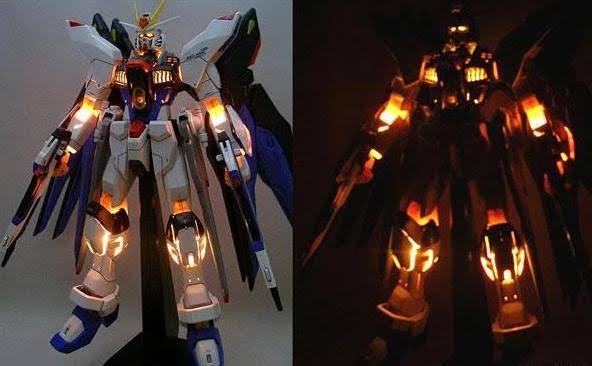 Gundam 1/60 Strike Freedom Gundam Lightning Edition Mobile Suit