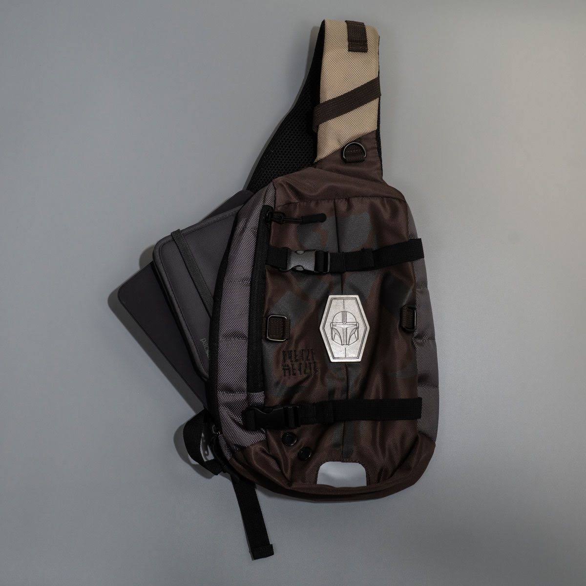 Bioworld Star Wars: The Mandalorian Sling Bag - EE Exclusive