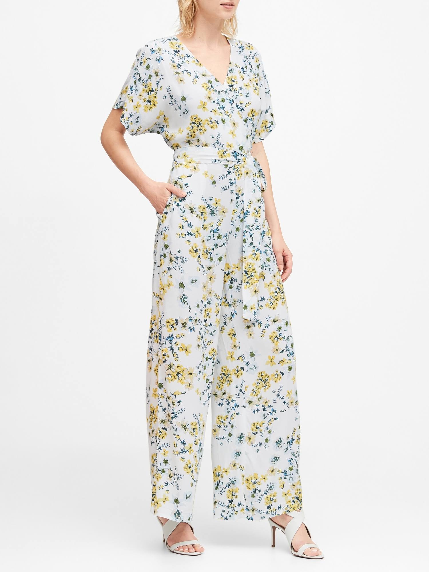 Banana Republic Women's Dolman-Sleeve Jumpsuit White Romantic Floral Size 6