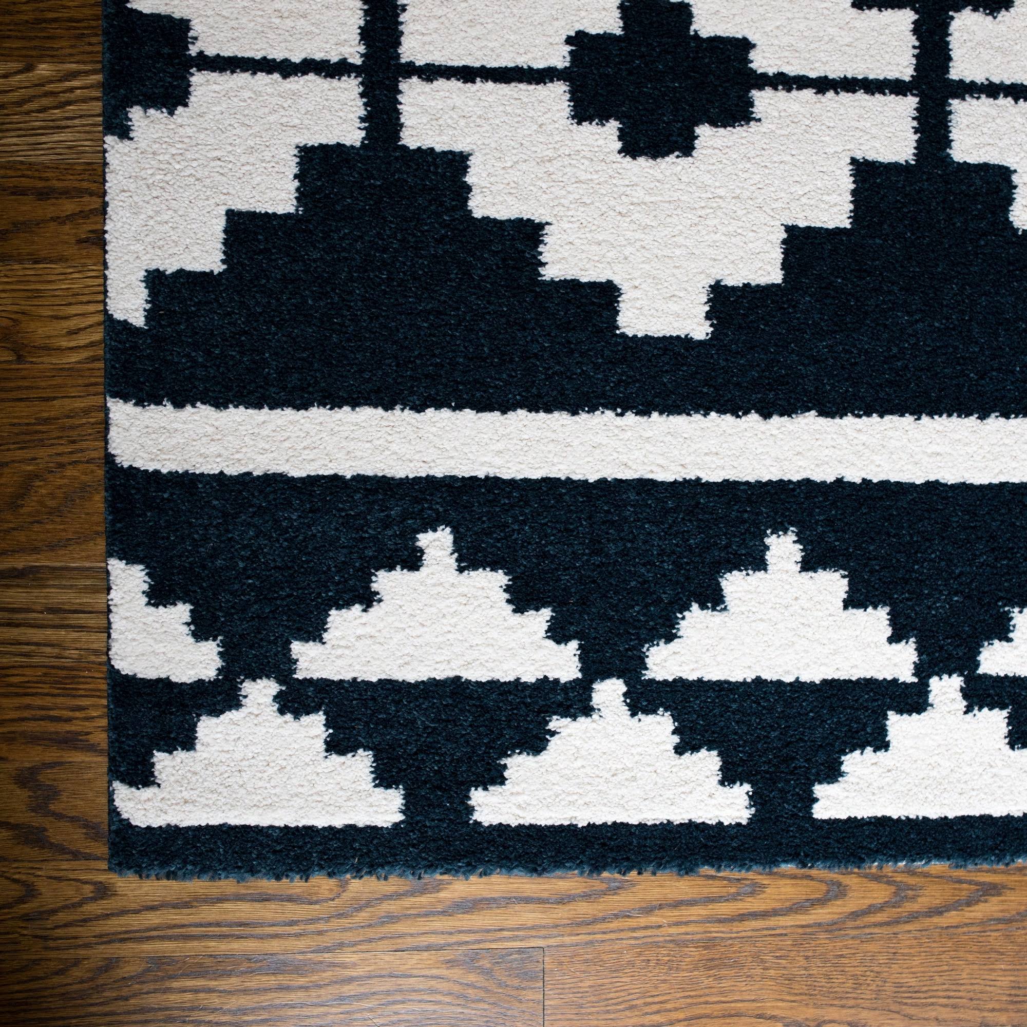 Karine Geometric Indoor Area Rug - 2& x 7& Runner - Navy