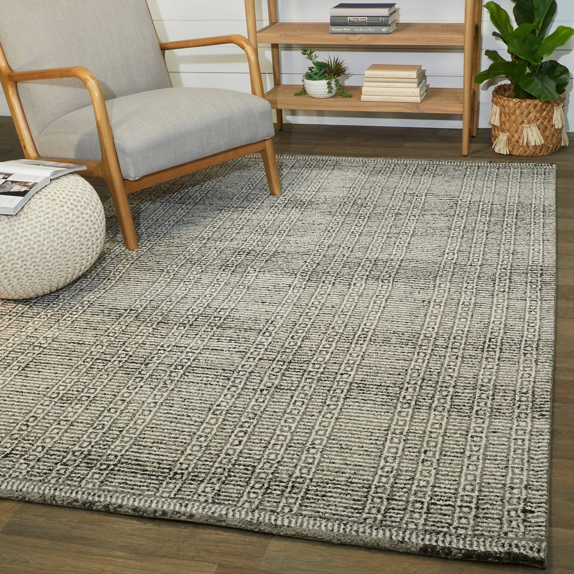 Karsyn Modern Geometric Area Rug - Grey - 7&10x22 x 10&