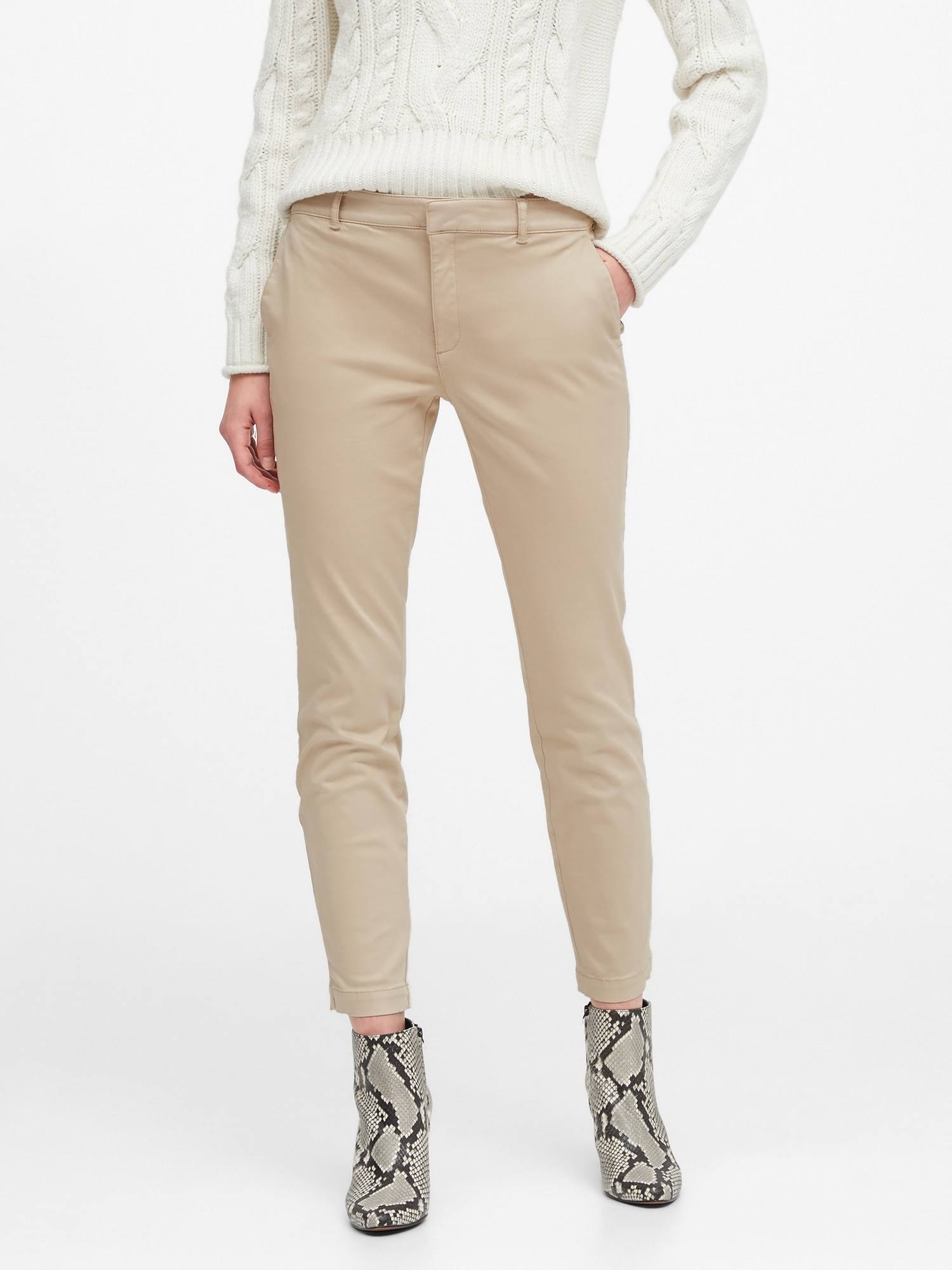 Banana Republic Women's Sloan Skinny-Fit Chino Pant Stinson Sand Size 4 Short