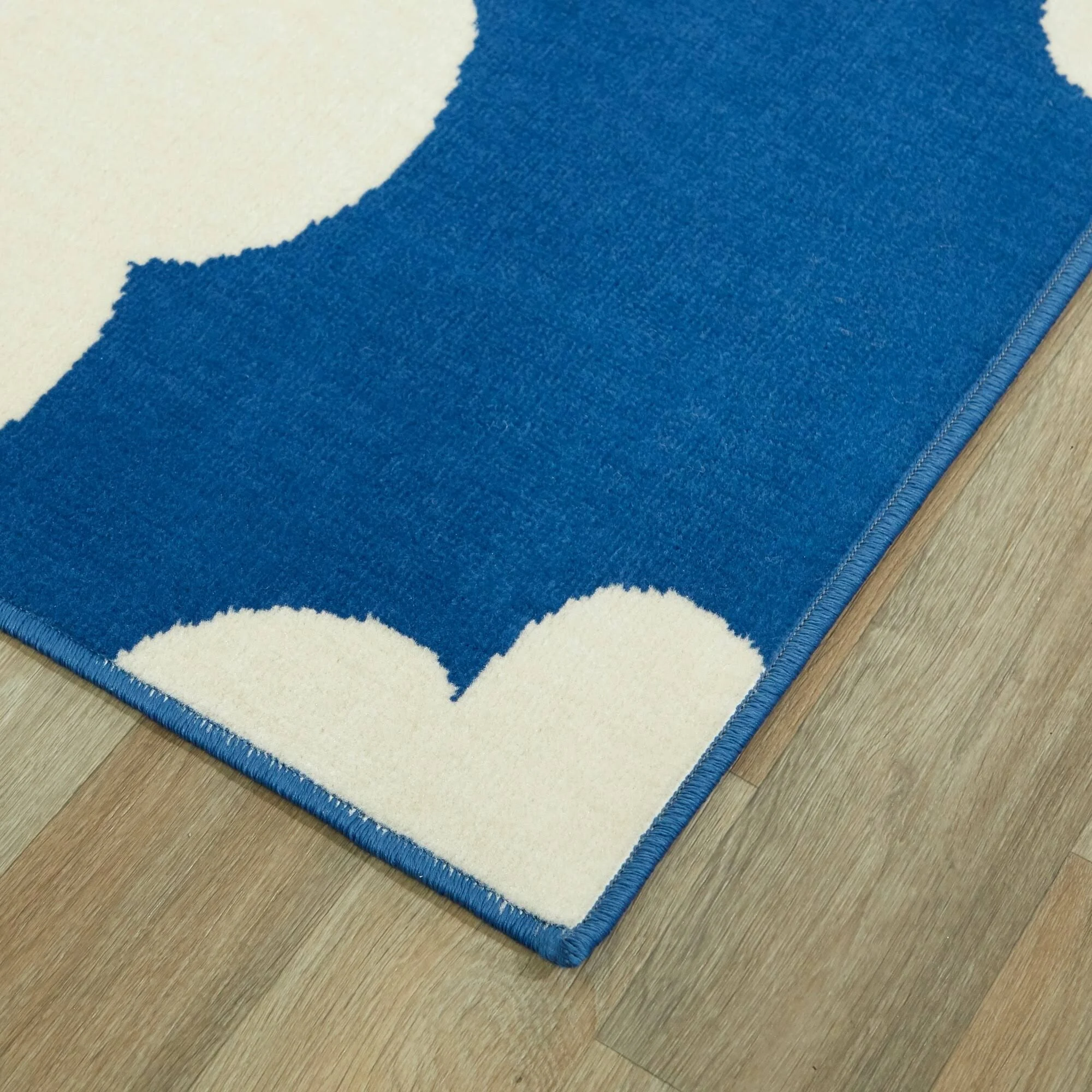 Hearthstone Cloud Area Rug - Blue - Size: 3&11x22 x 5&7x22