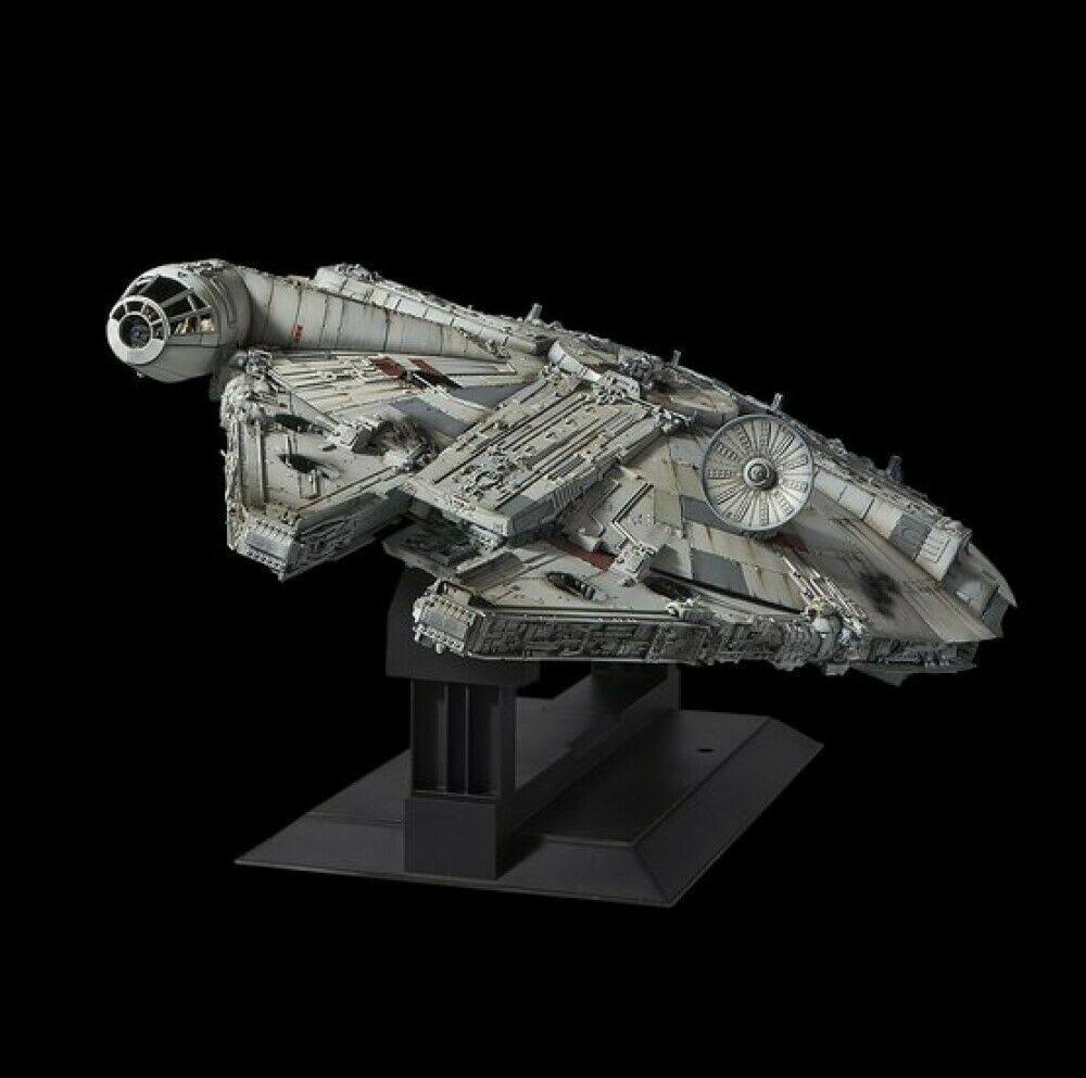 Perfect Grade Bandai 1/72 Star Wars Millennium Falcon Perfect Grade Model Kit
