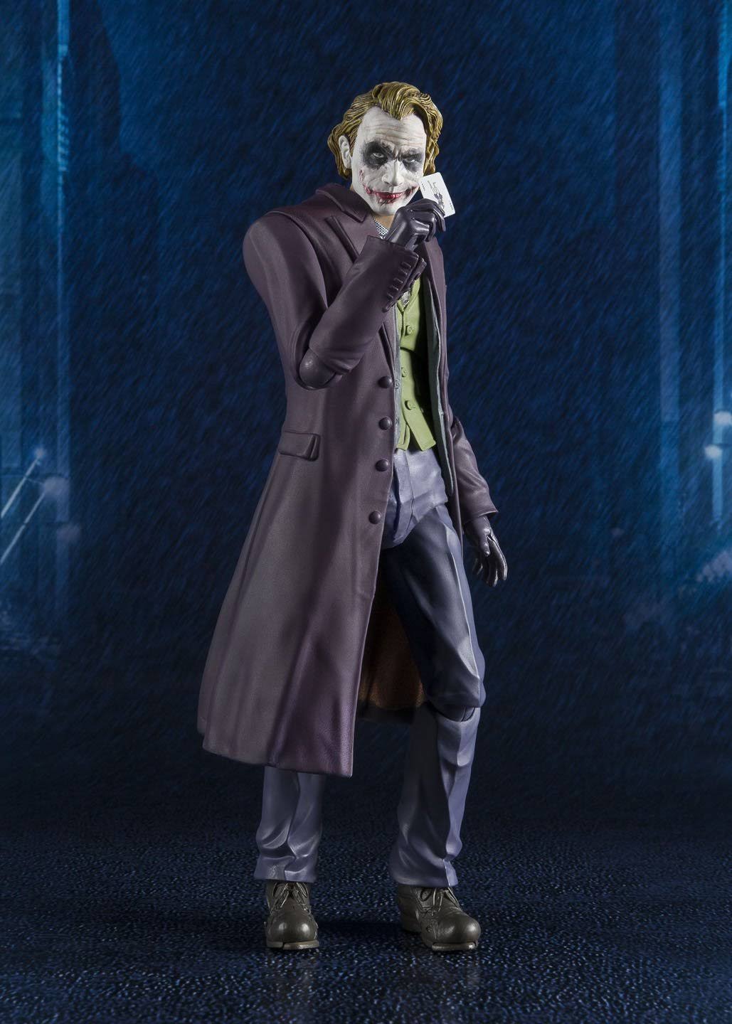 The Dark Knight: Joker S.H. Figuarts Action Figure