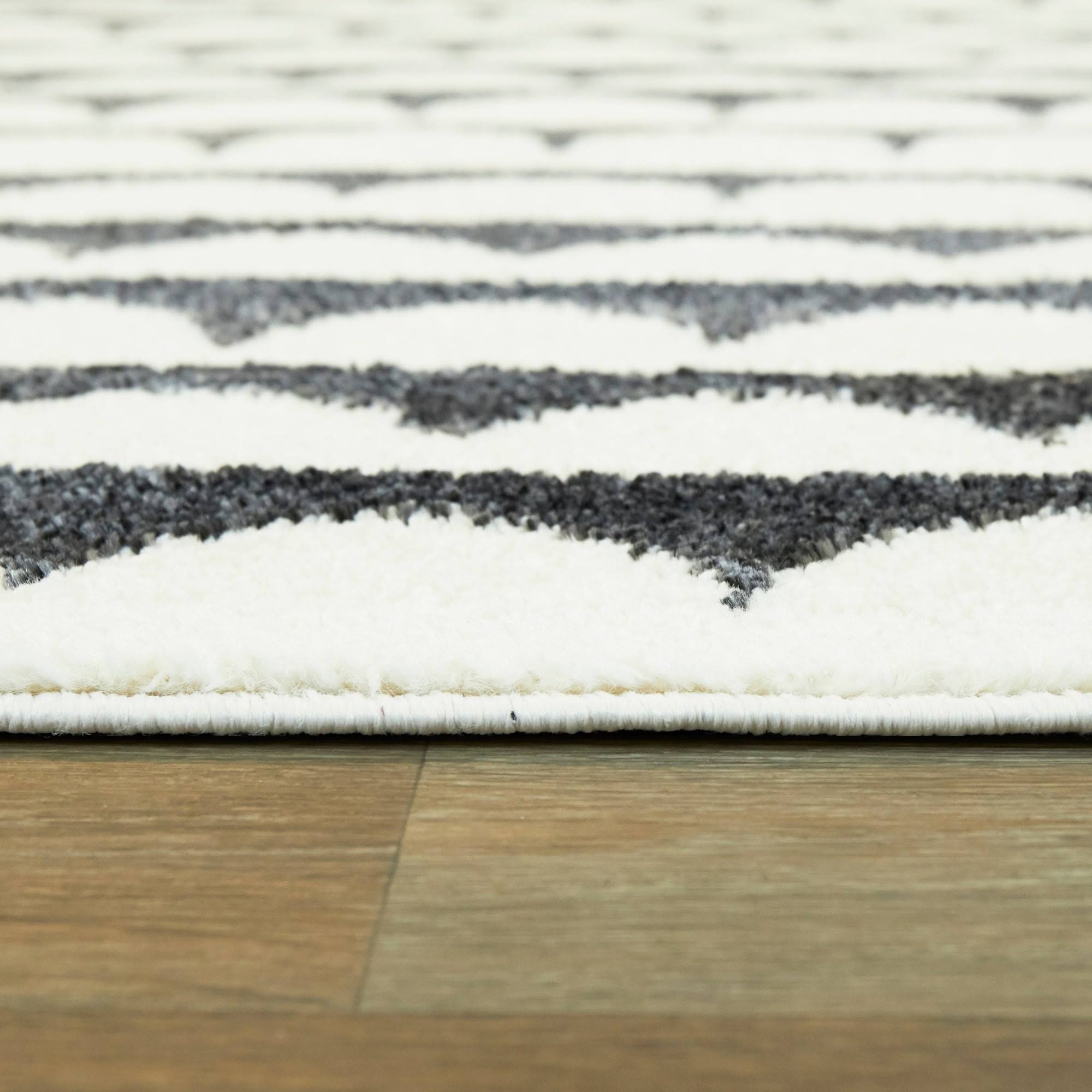 Palmer Modern Scale Area Rug - 2&2x22 x 7& Runner - White