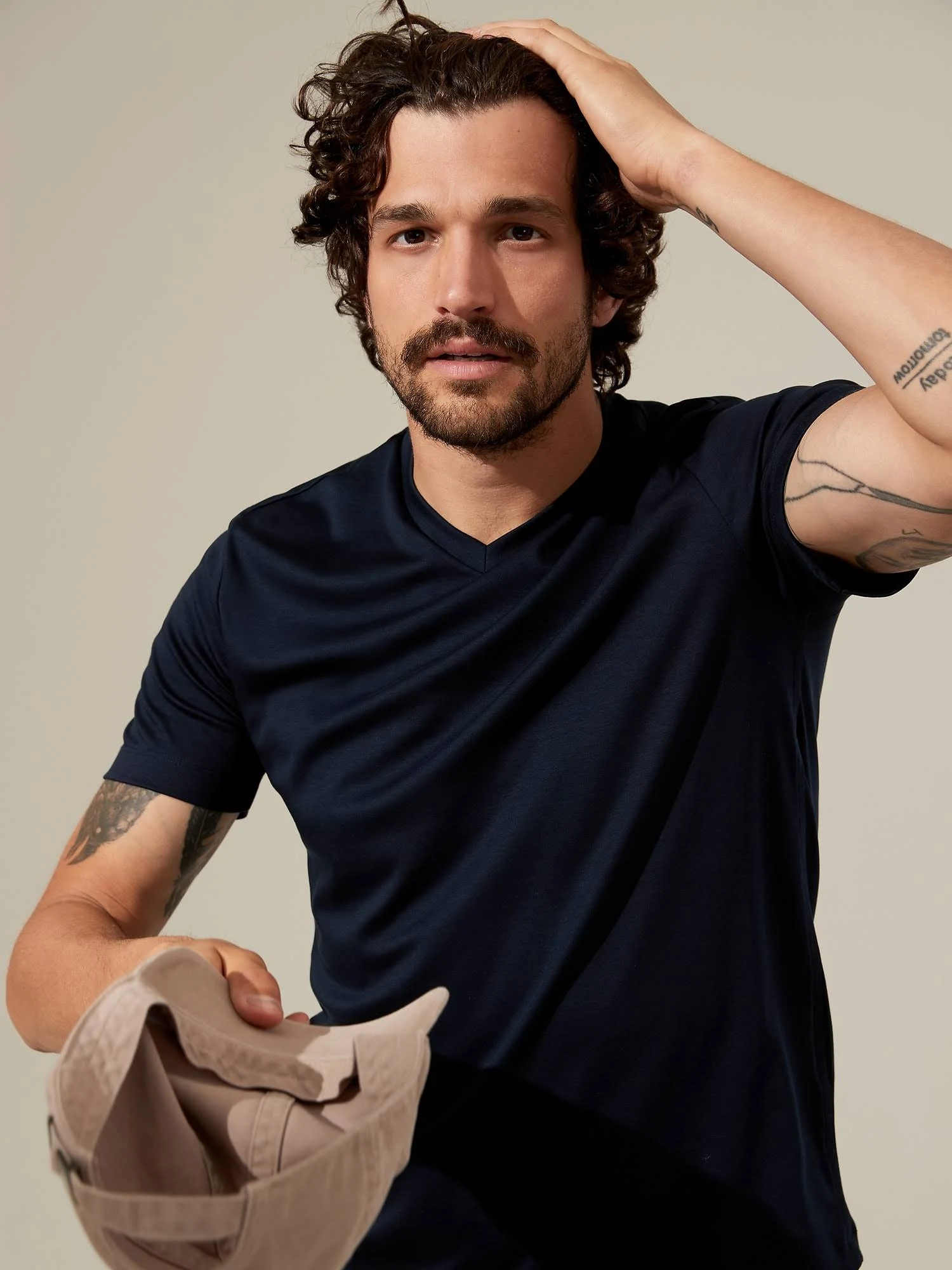 Banana Republic Men's Luxury Touch Performance V-Neck T-Shirt Navy Size L