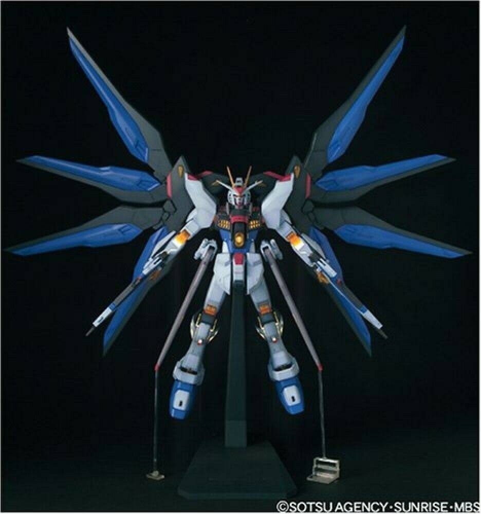 Gundam 1/60 Strike Freedom Gundam Lightning Edition Mobile Suit