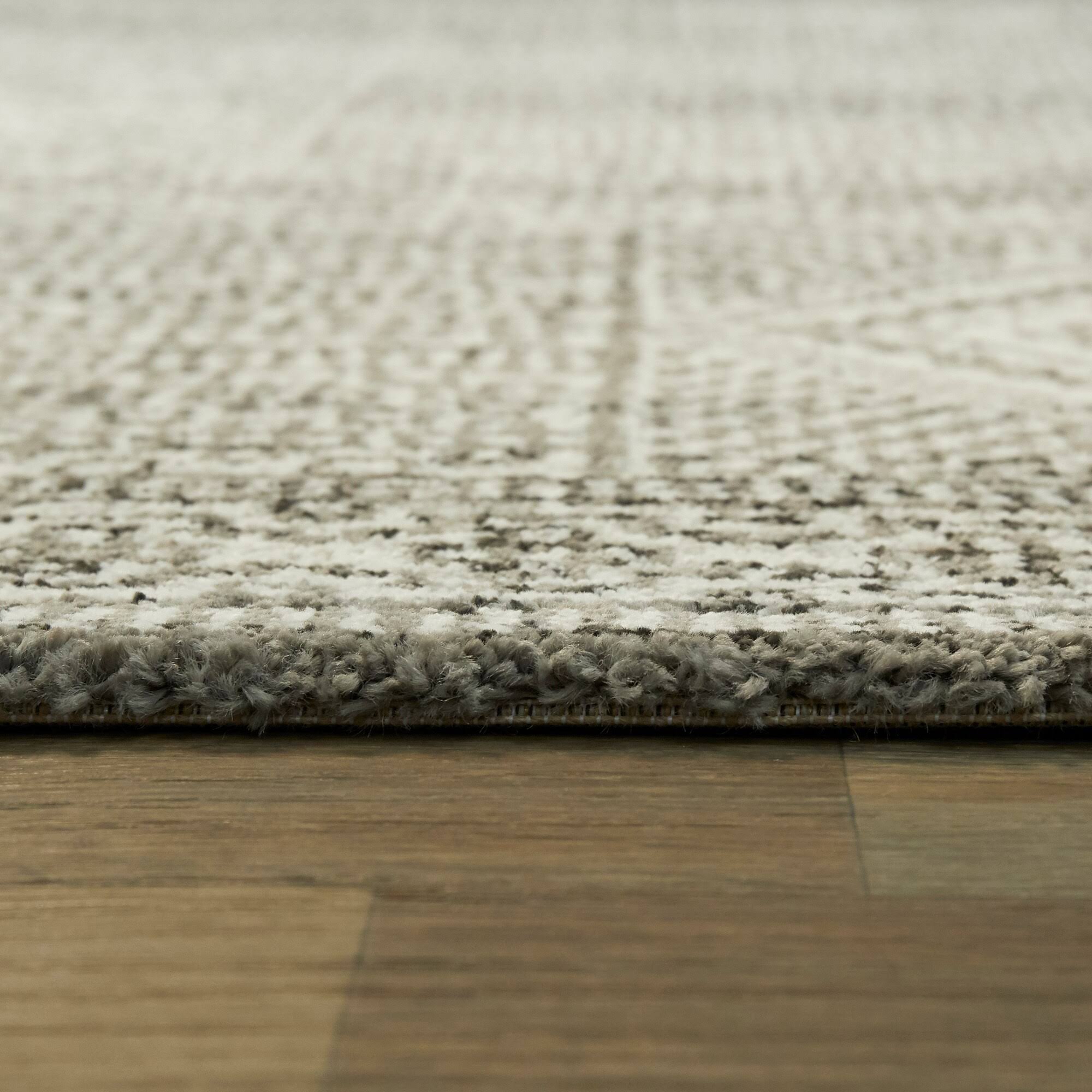 Berlage Transitional Area Rug - White - 7&10x22 x 10&