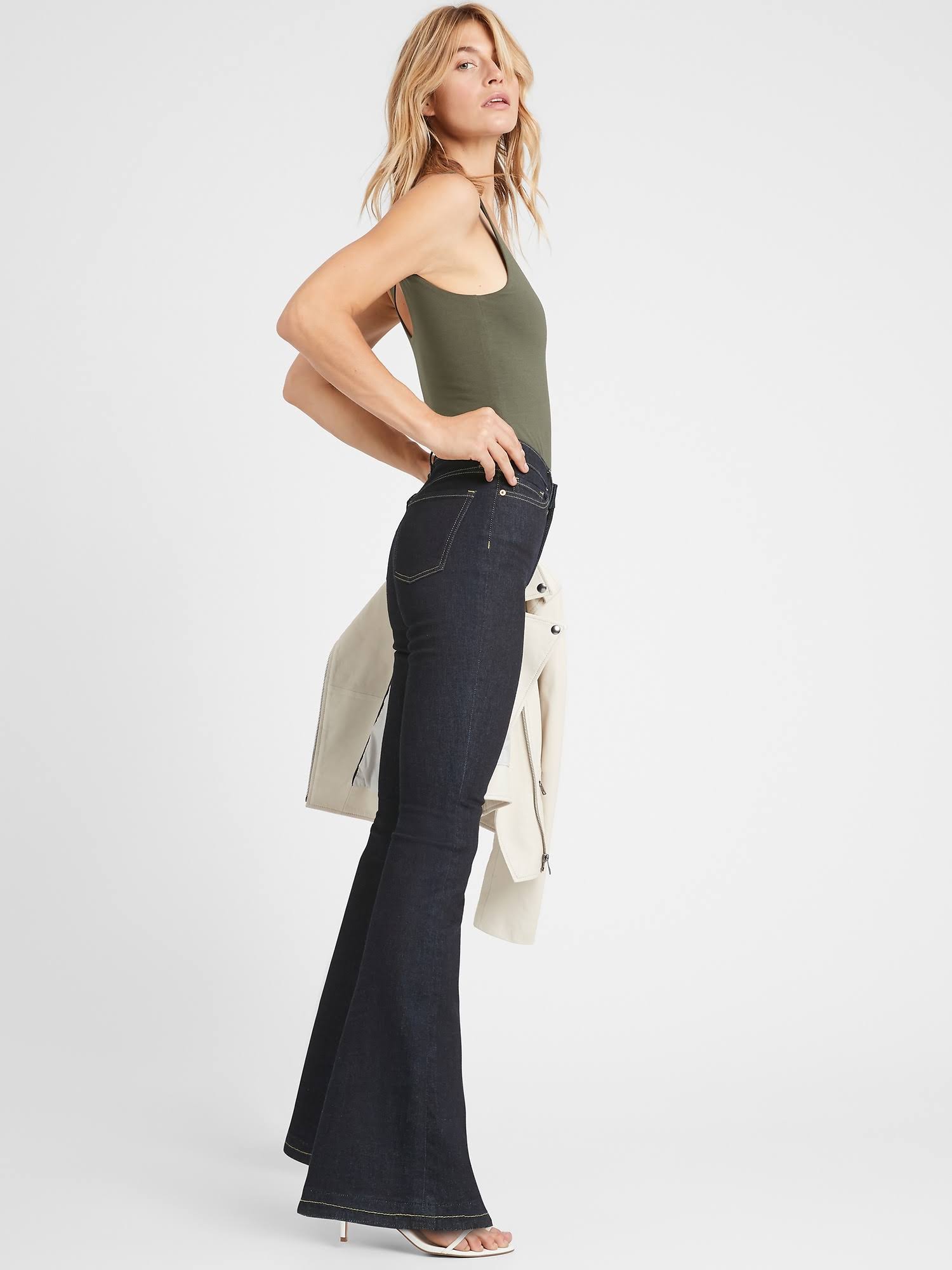 Banana Republic Women's High-Rise Flare Jean Rinse Size 28 Regular